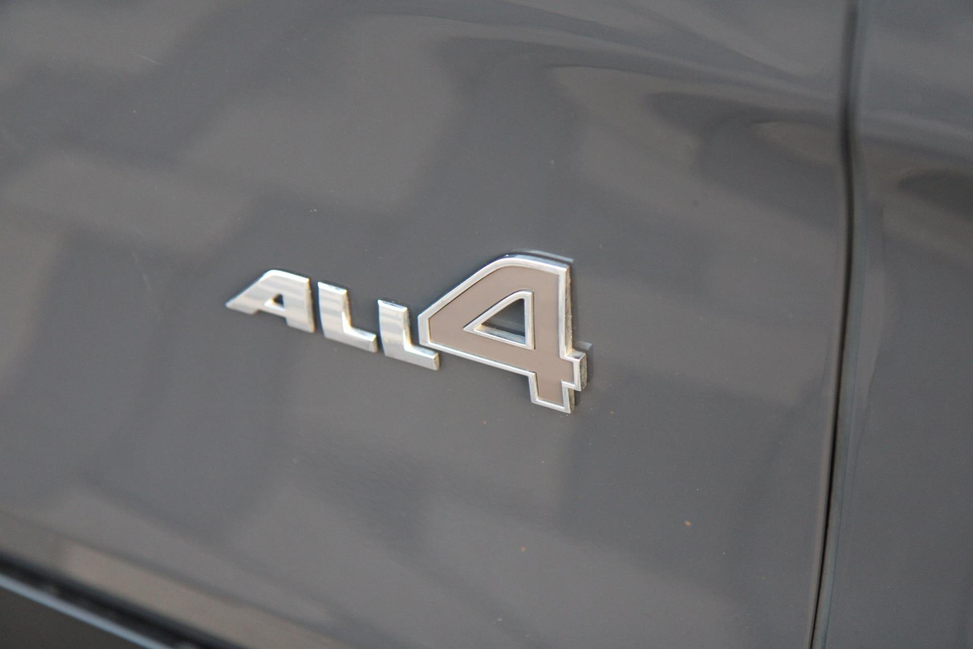 46098948-65.jpg