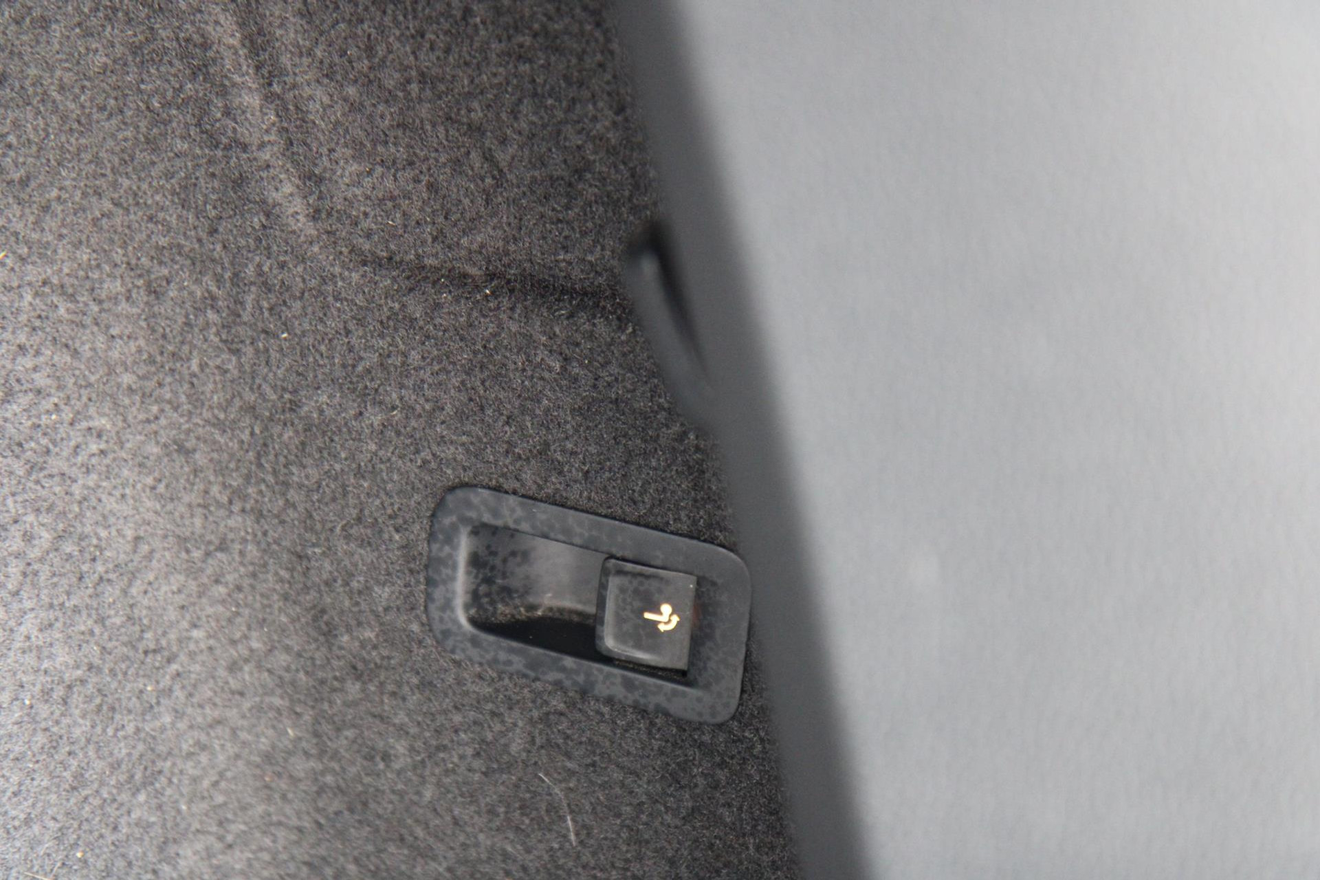 46173860-62.jpg