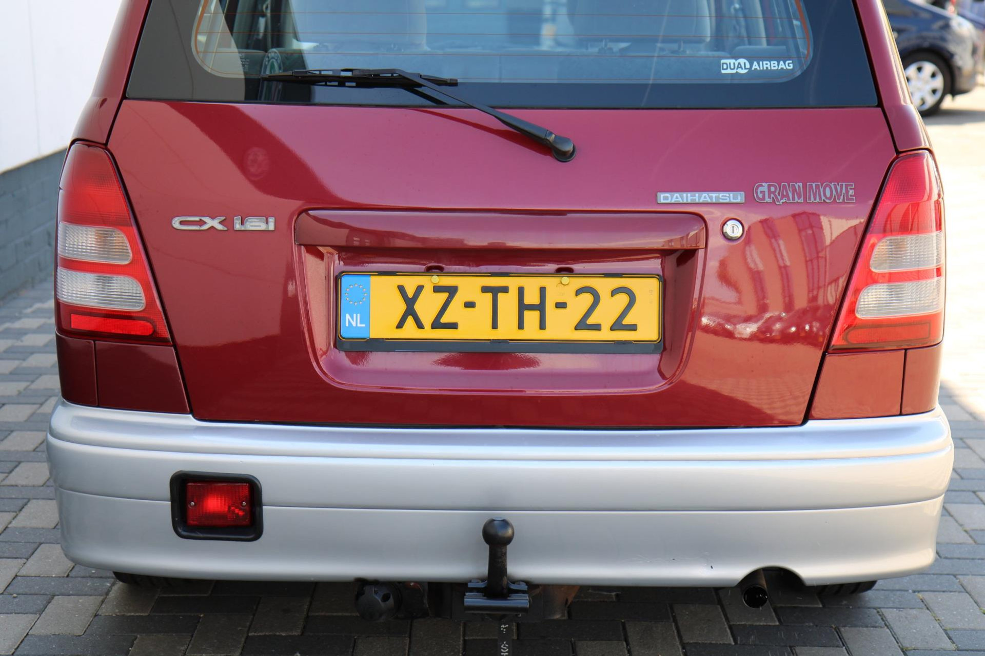 46338193-17.jpg