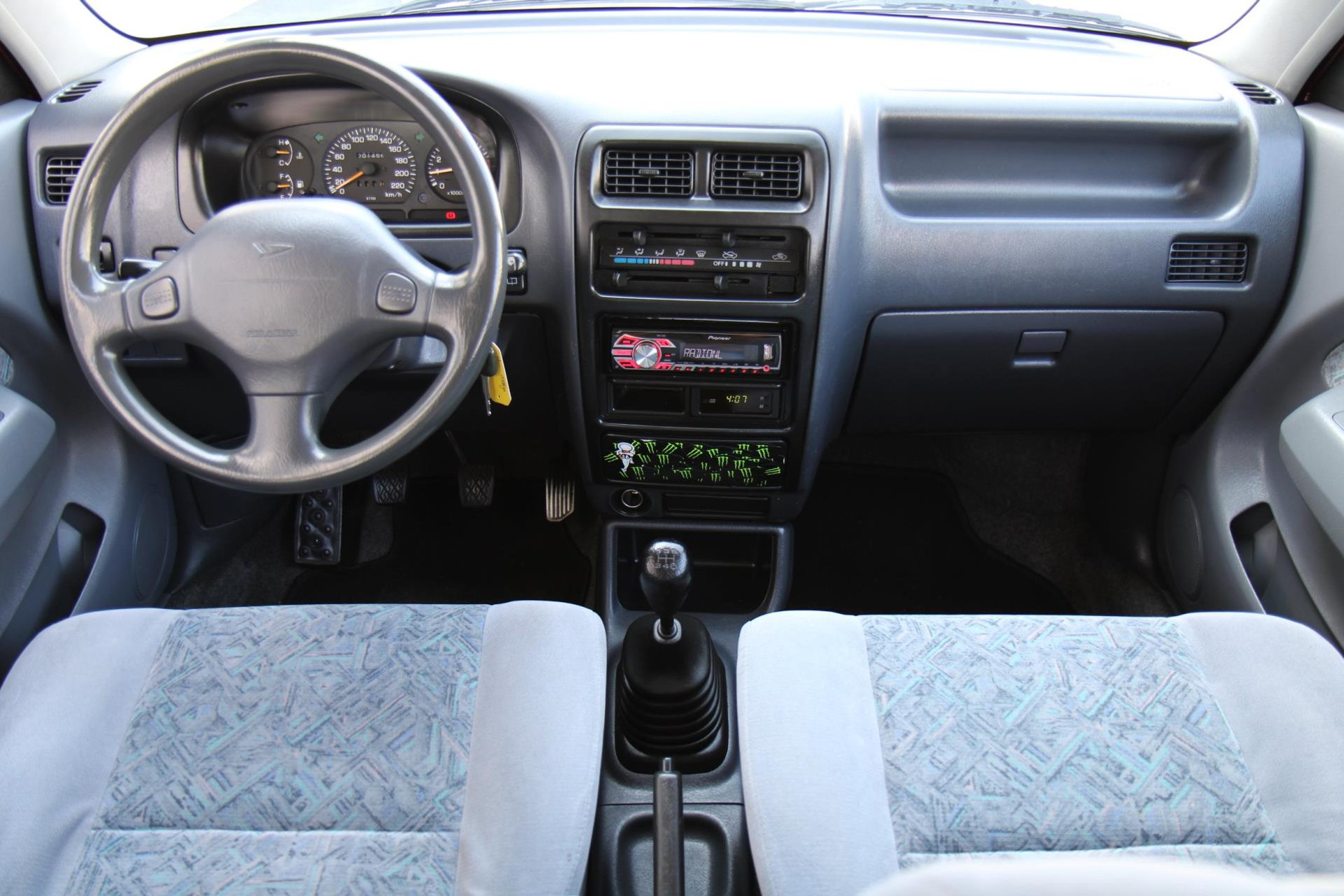 46338193-8.jpg