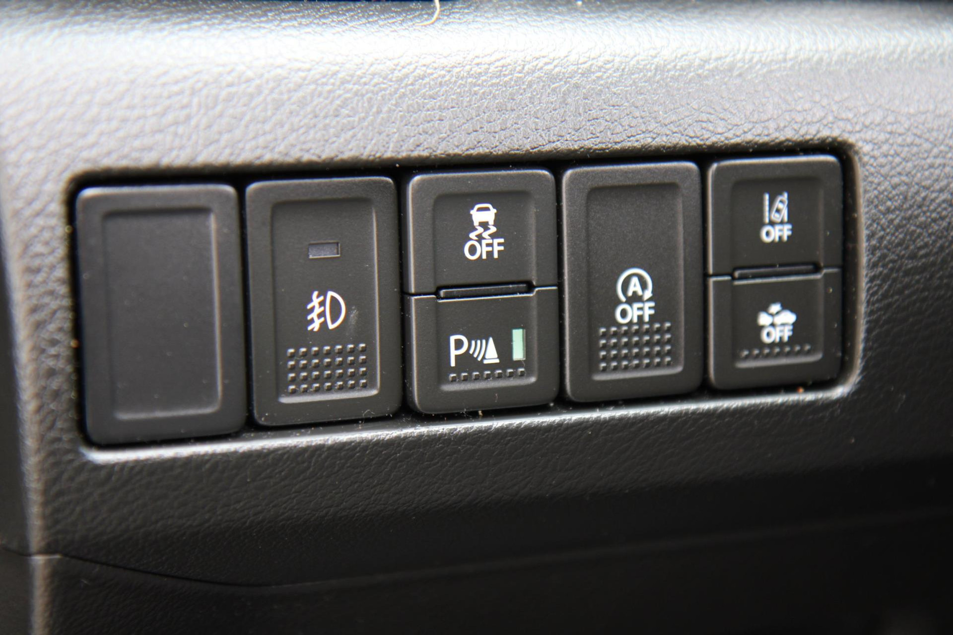 46346438-16.jpg