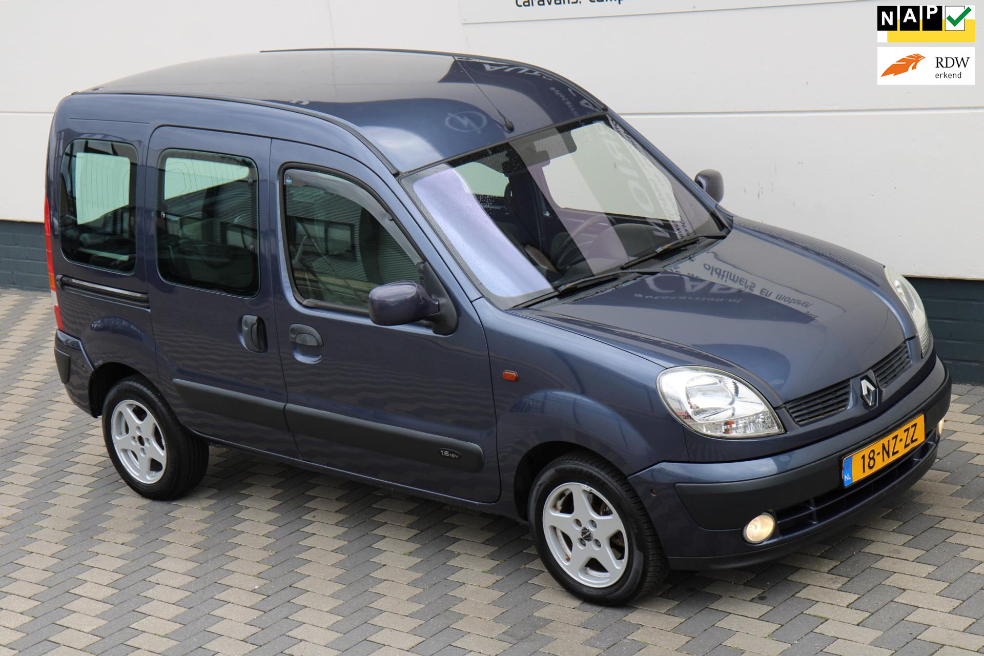 44992312-60.jpg
