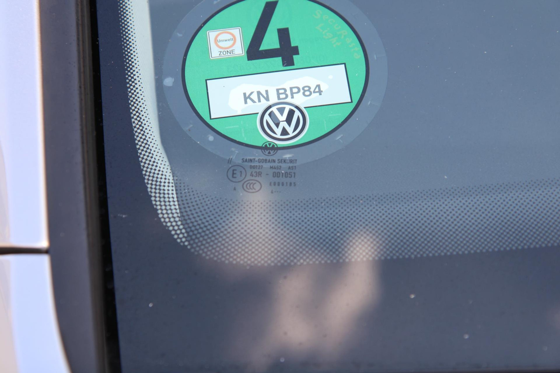 46482699-29.jpg
