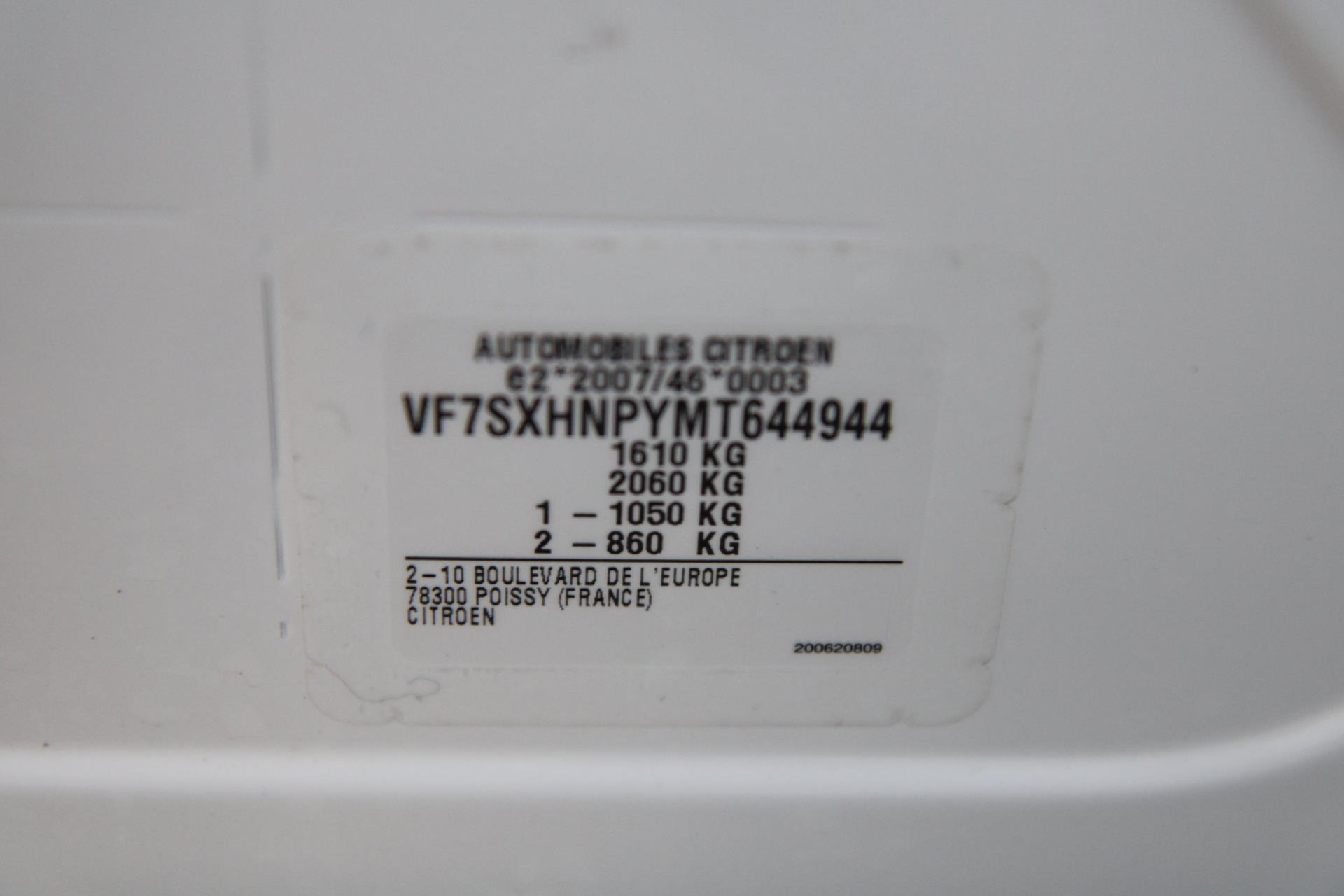 46491644-38.jpg