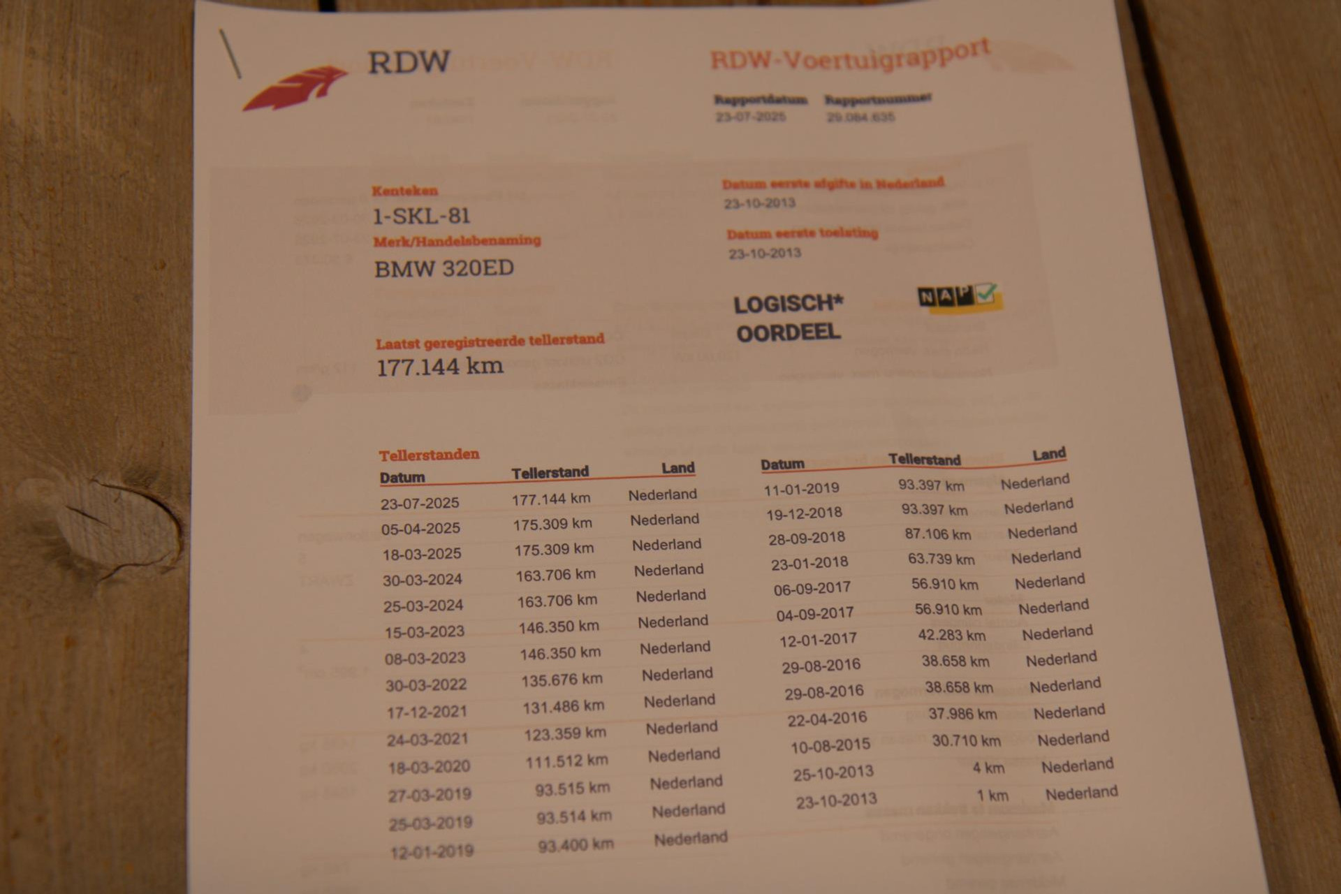 46567744-27.jpg