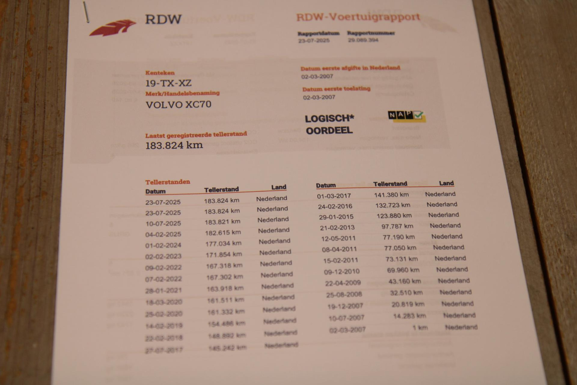 46746046-19.jpg