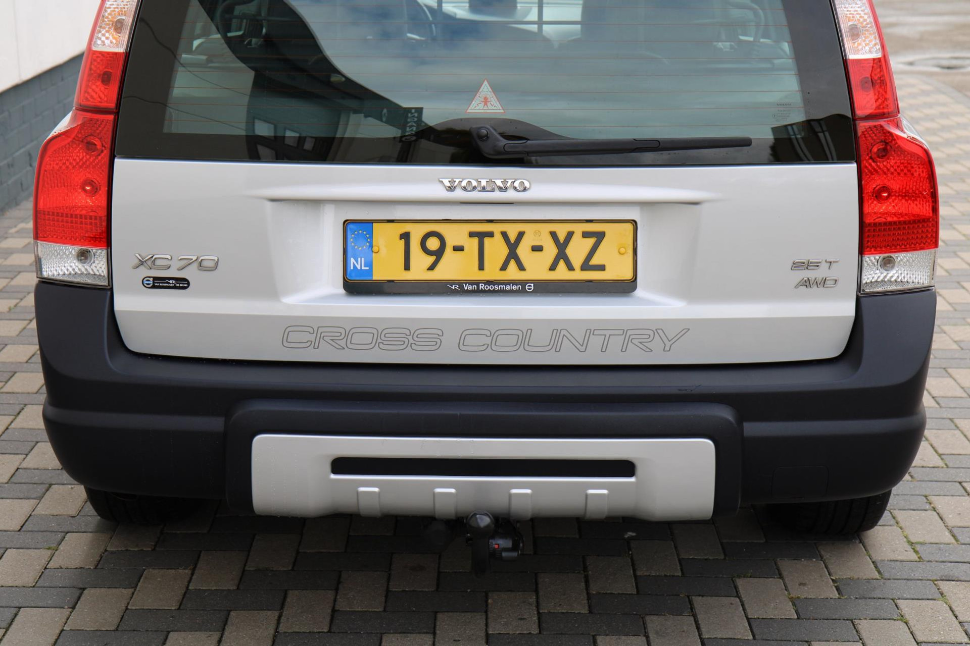 46746046-33.jpg