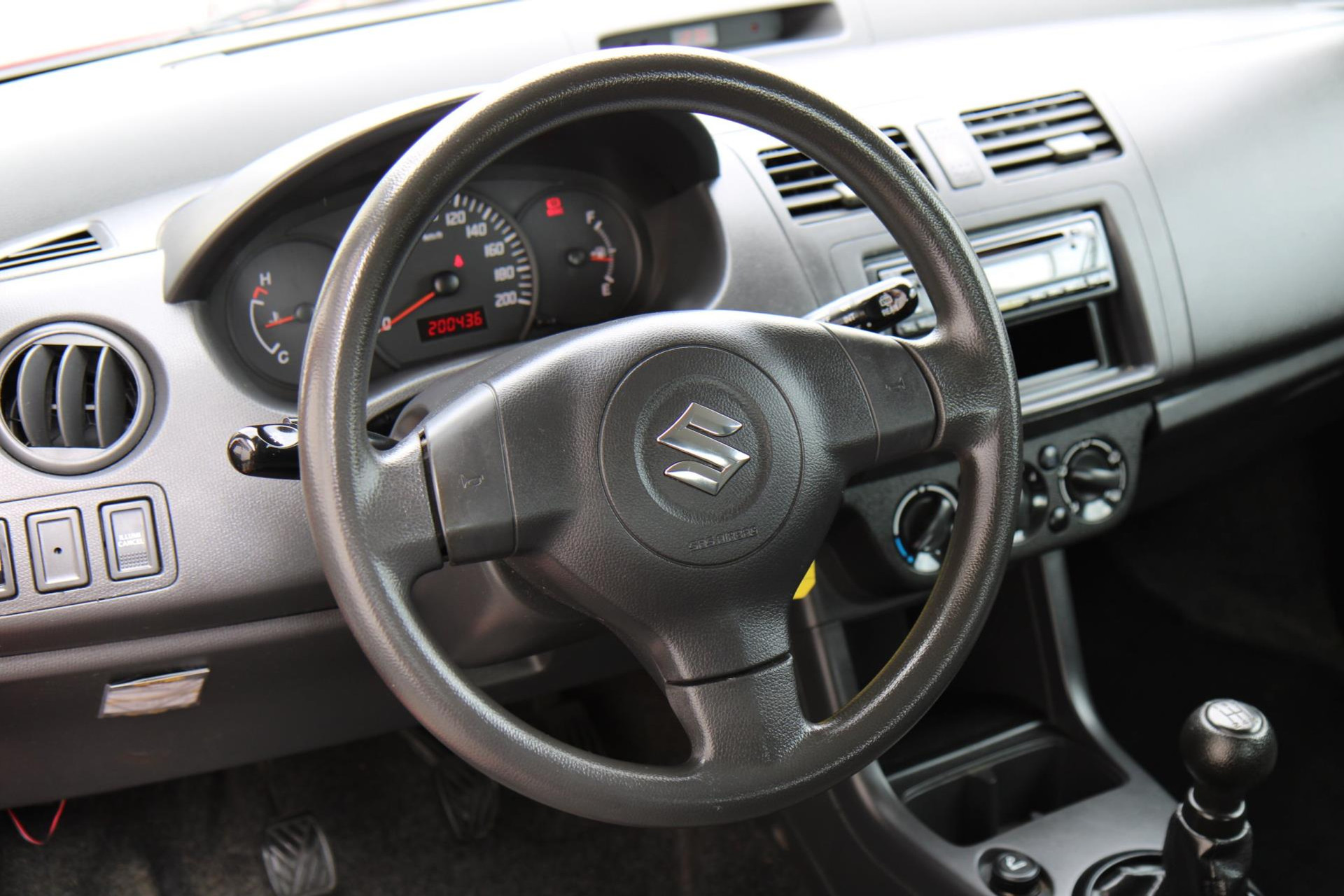 46800081-10.jpg