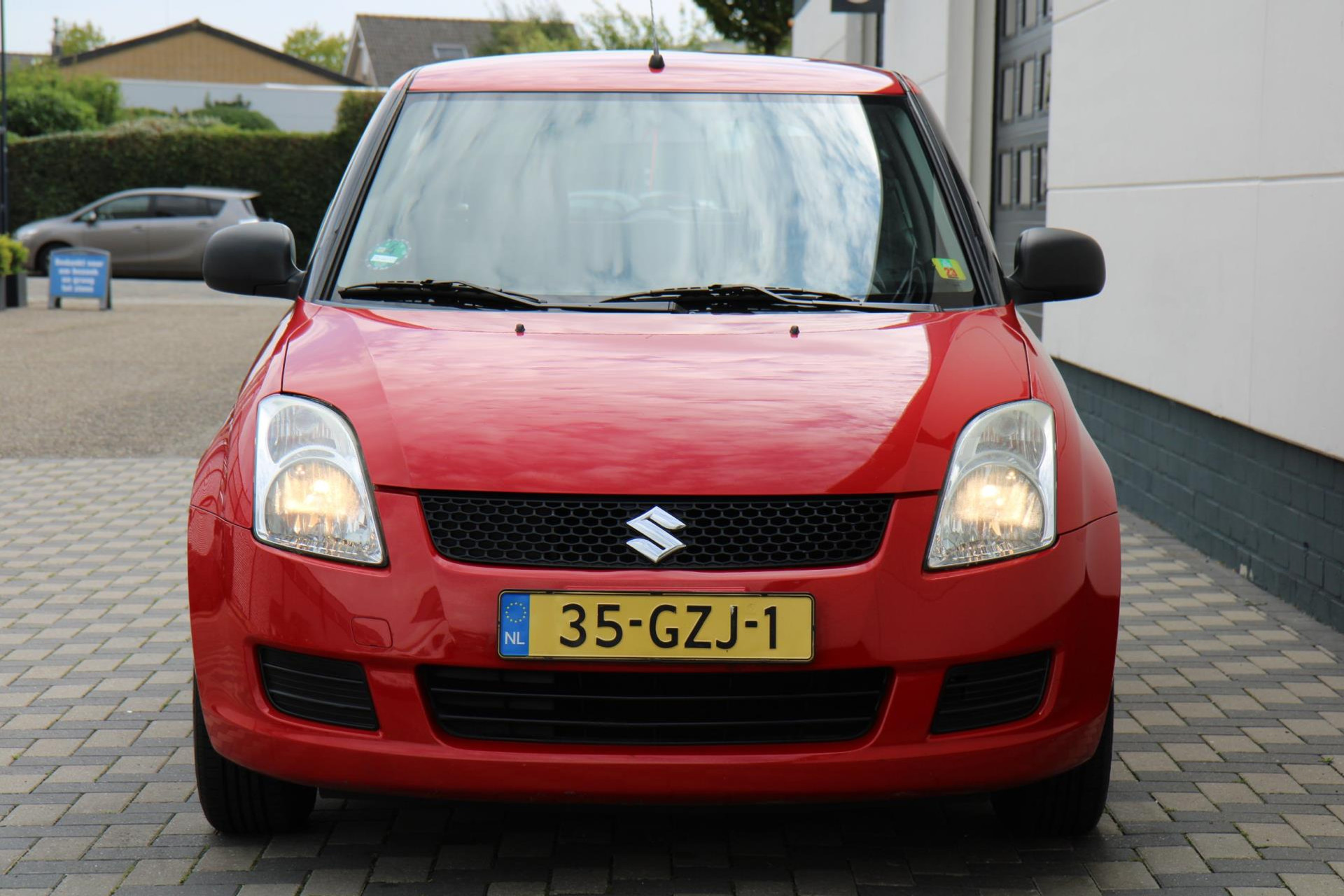 46800081-23.jpg