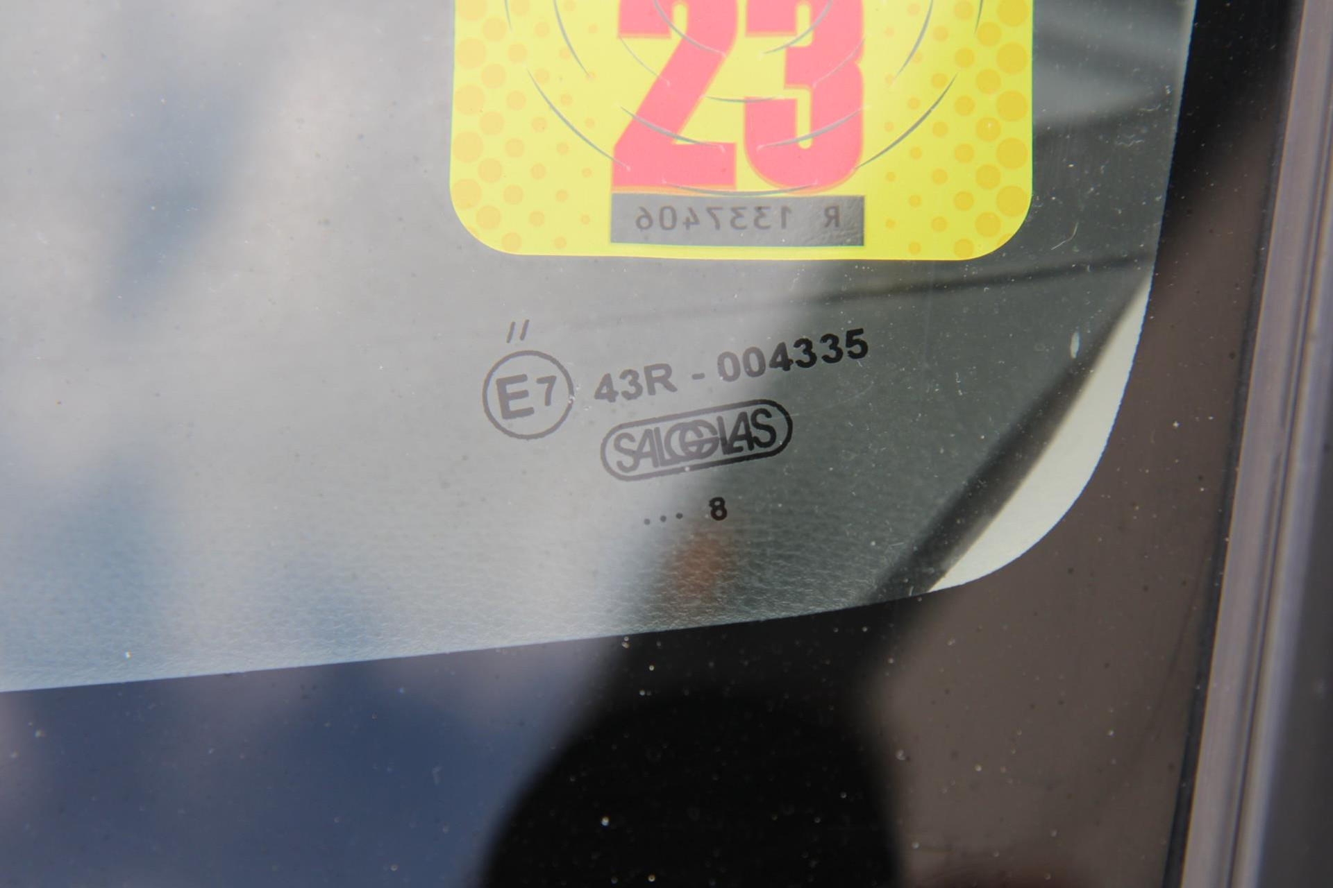 46800081-26.jpg