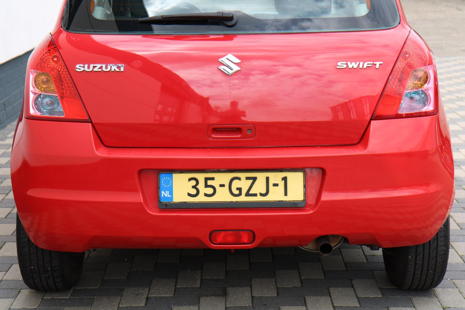 46800081-42.jpg
