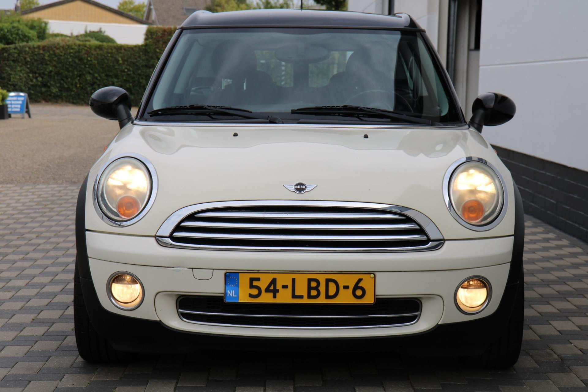46882866-26.jpg