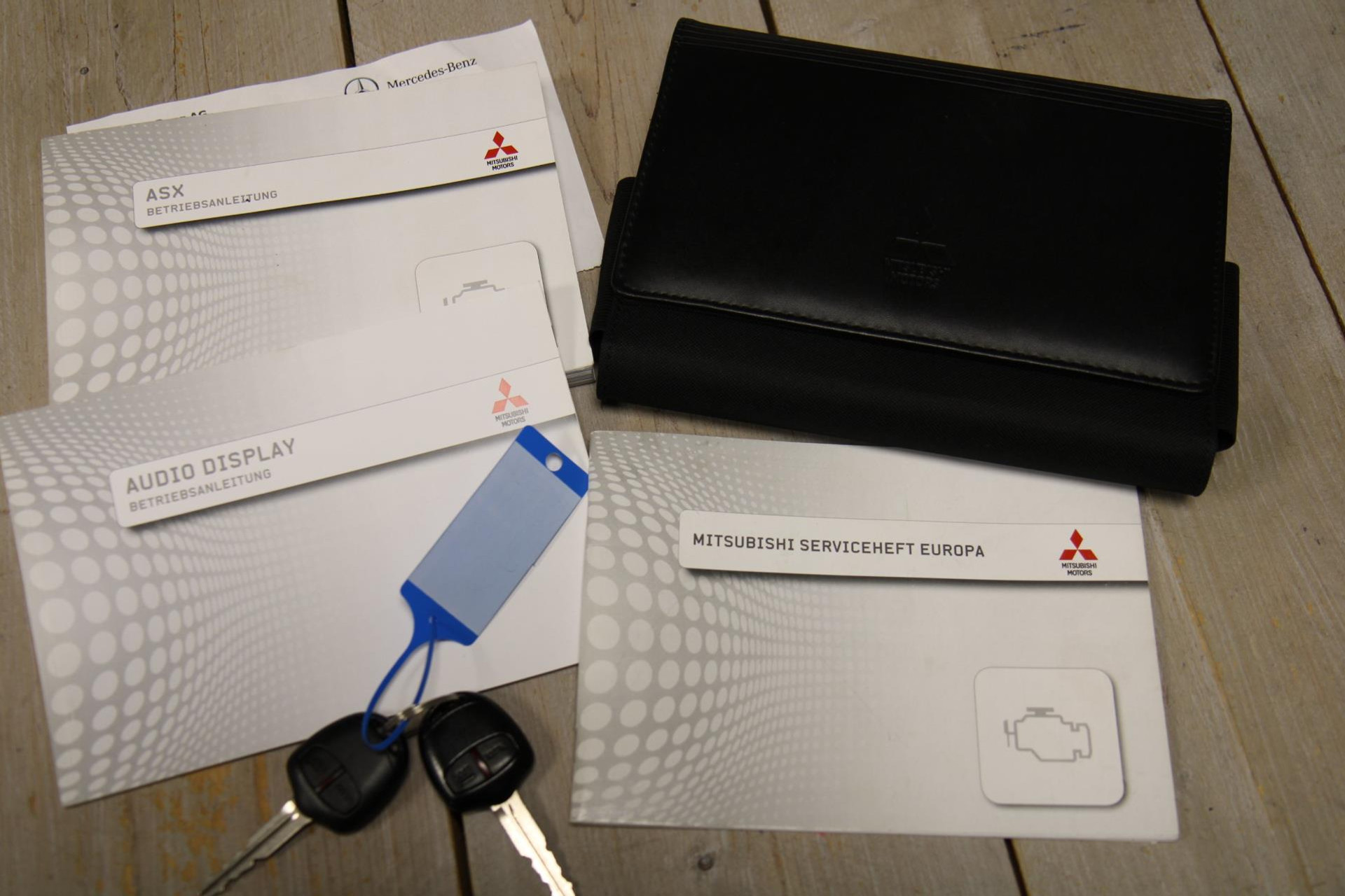 46949537-30.jpg