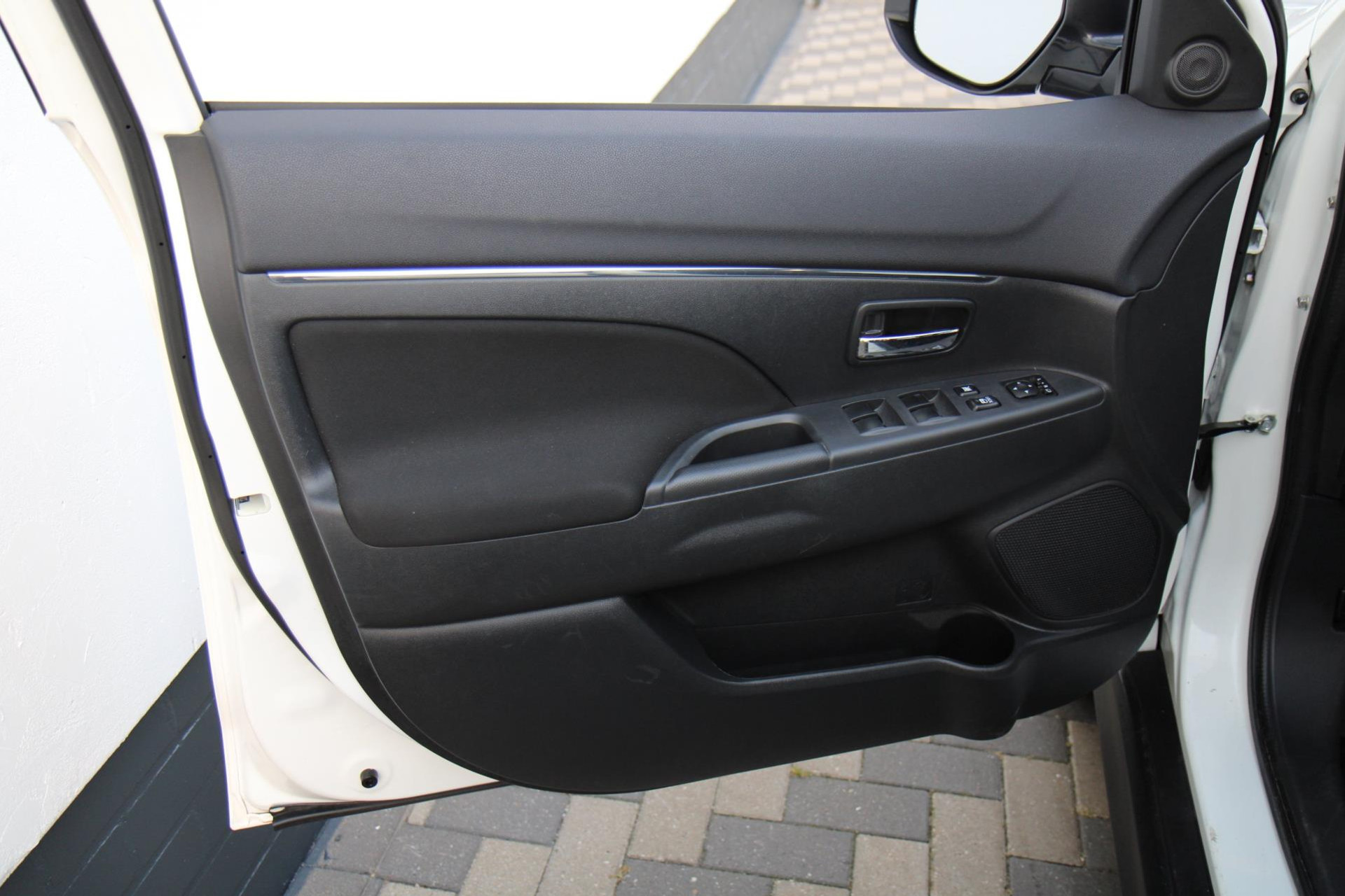 46949537-50.jpg
