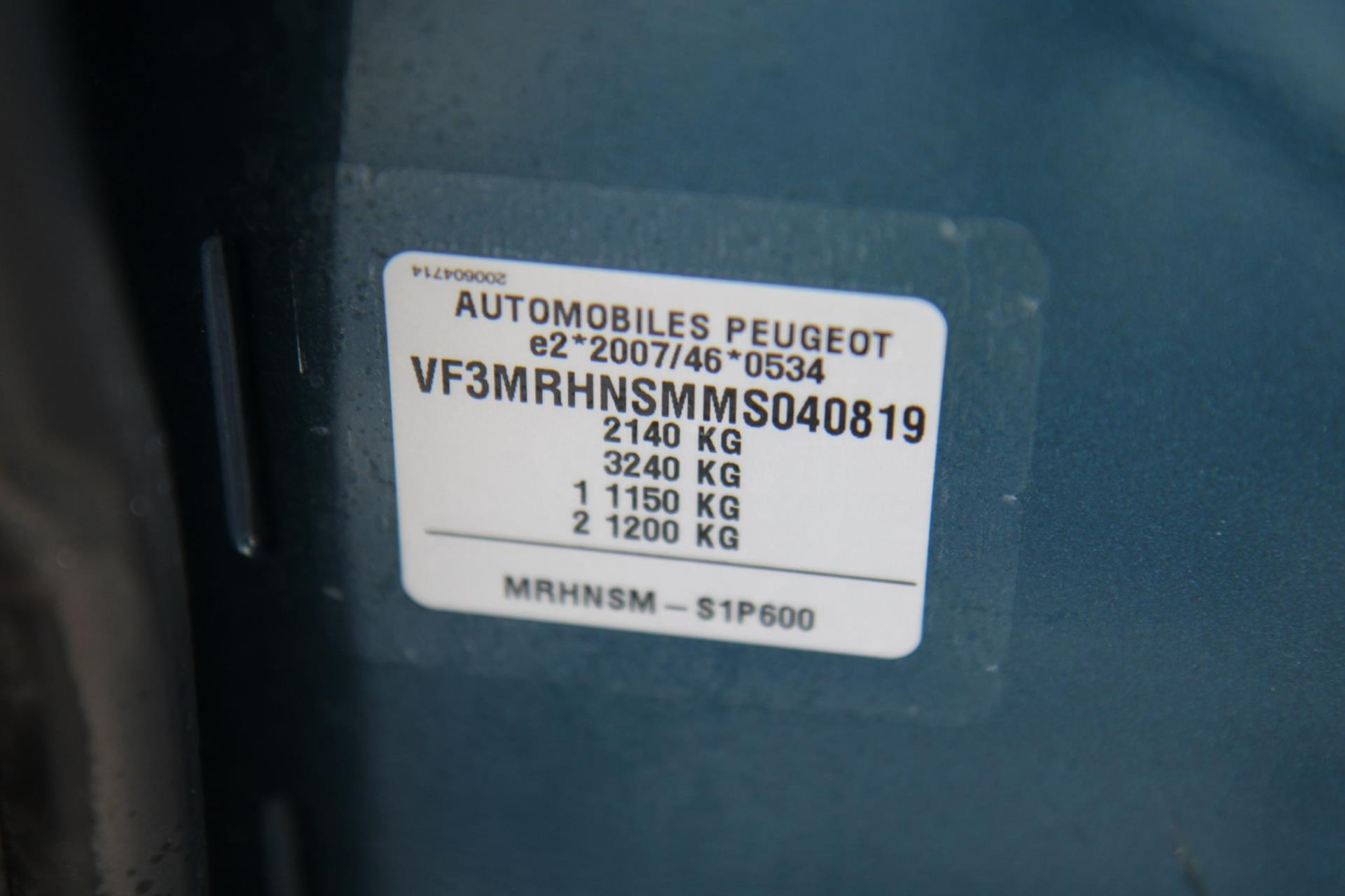 46957229-40.jpg