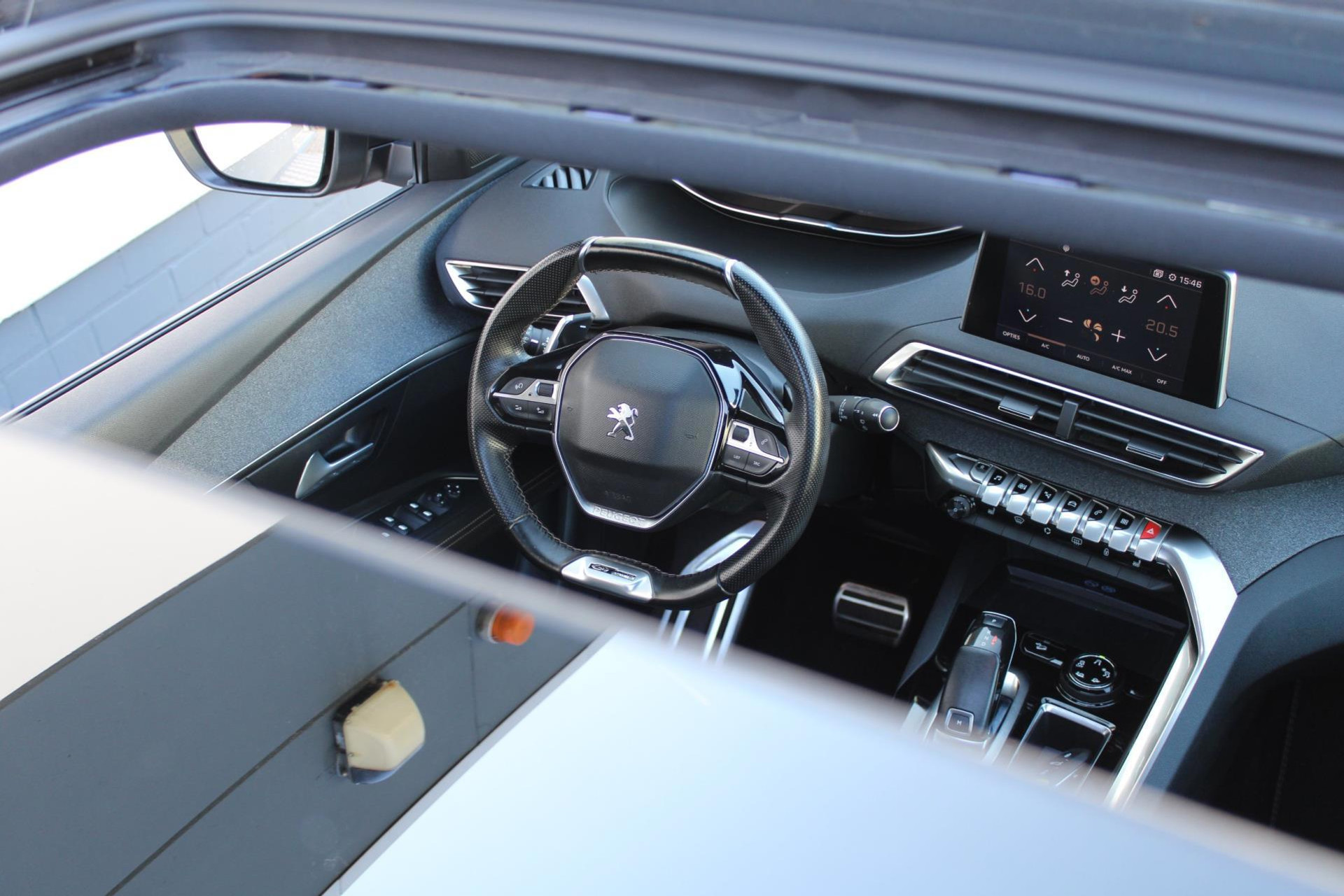 46972451-9.jpg