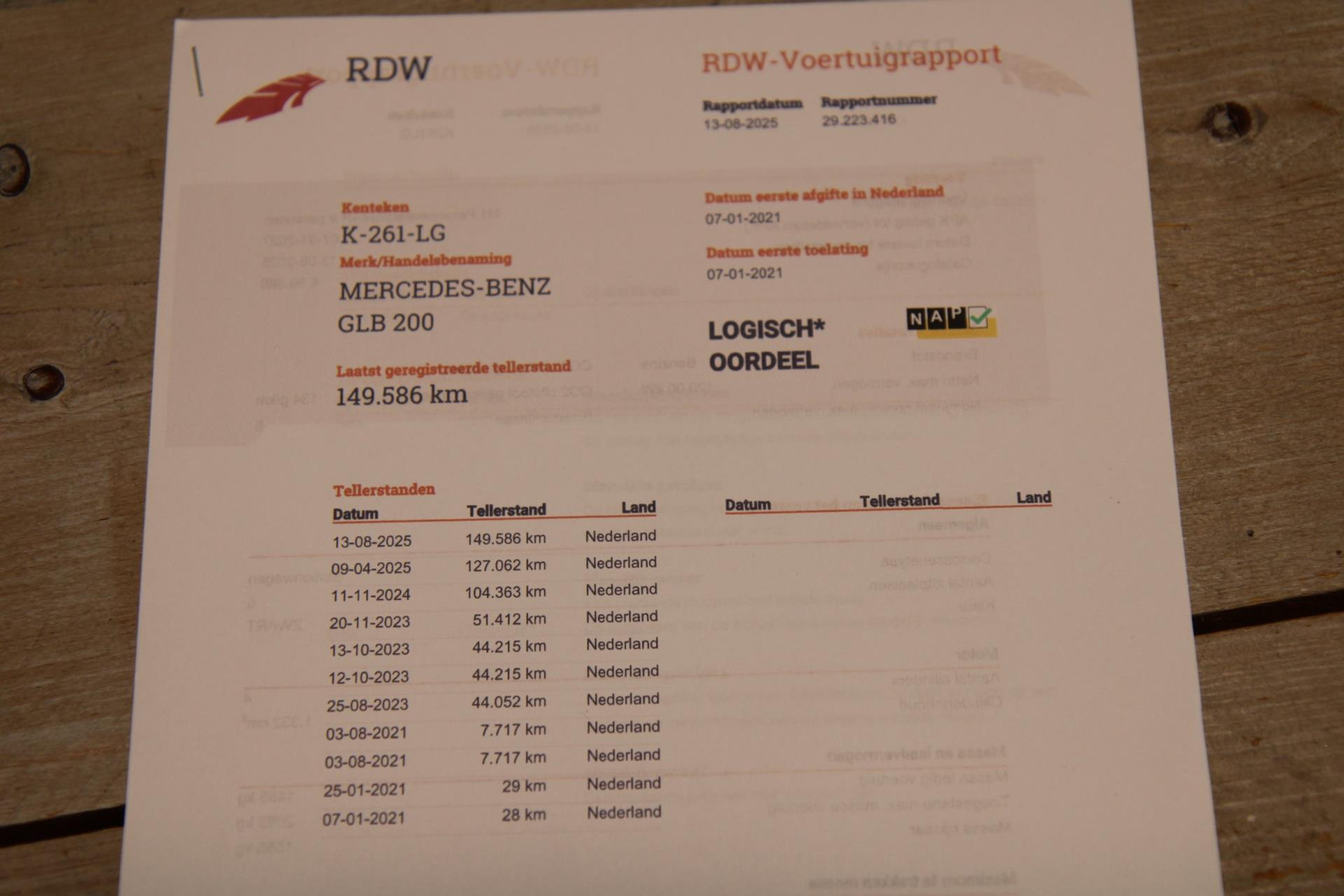 46978449-46.jpg