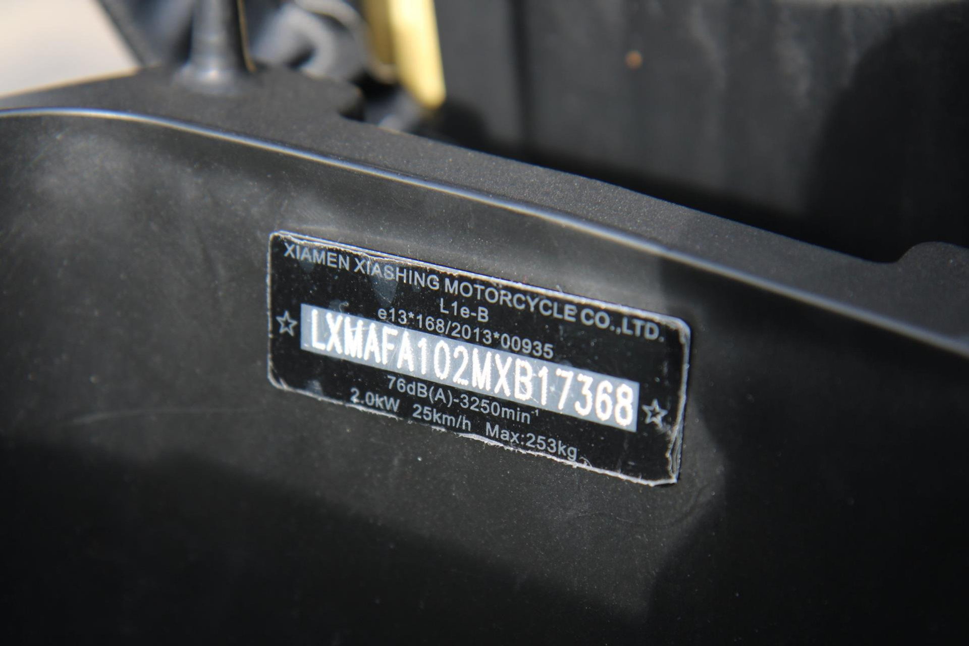 47043195-23.jpg