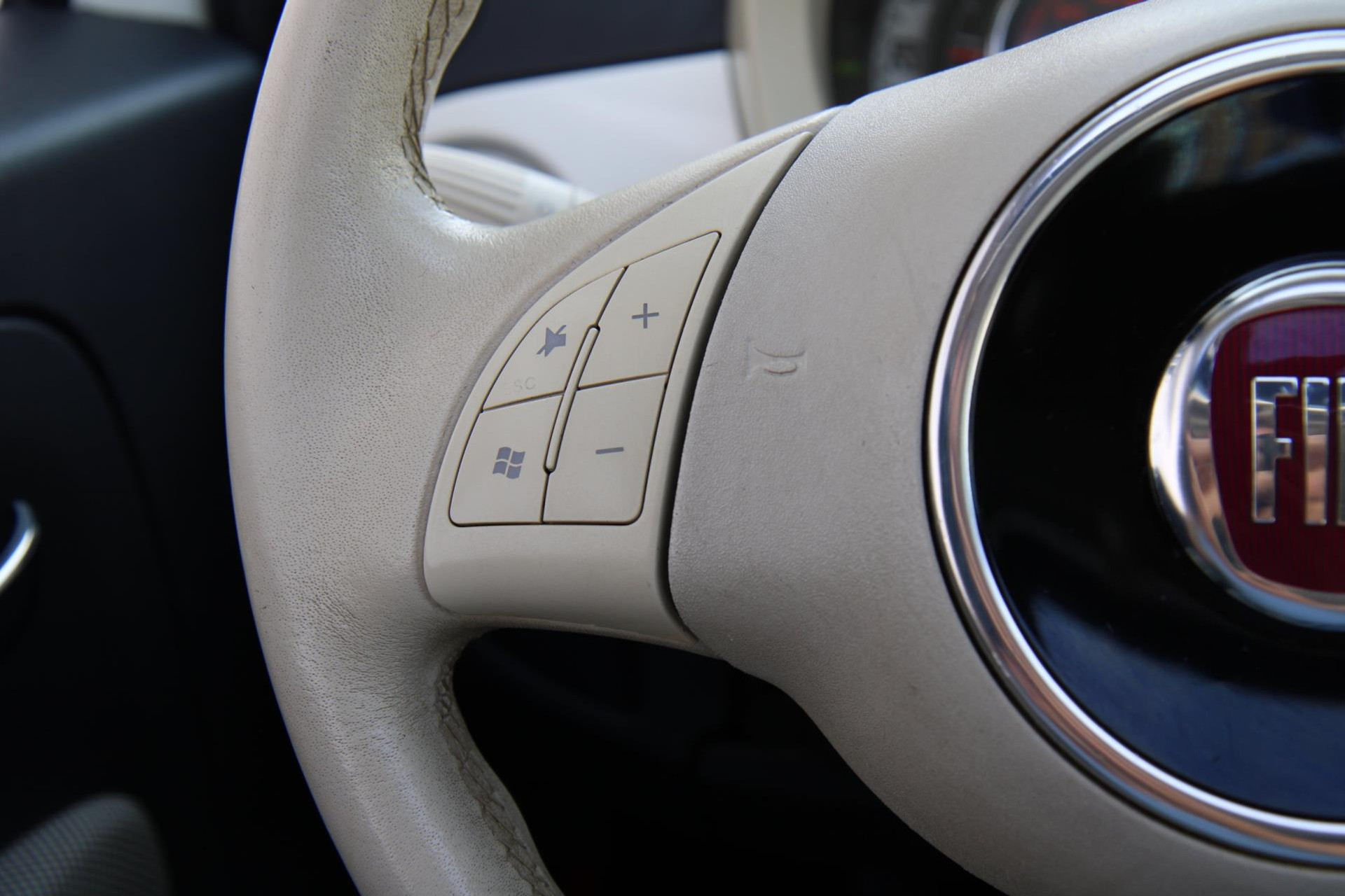 47098990-12.jpg