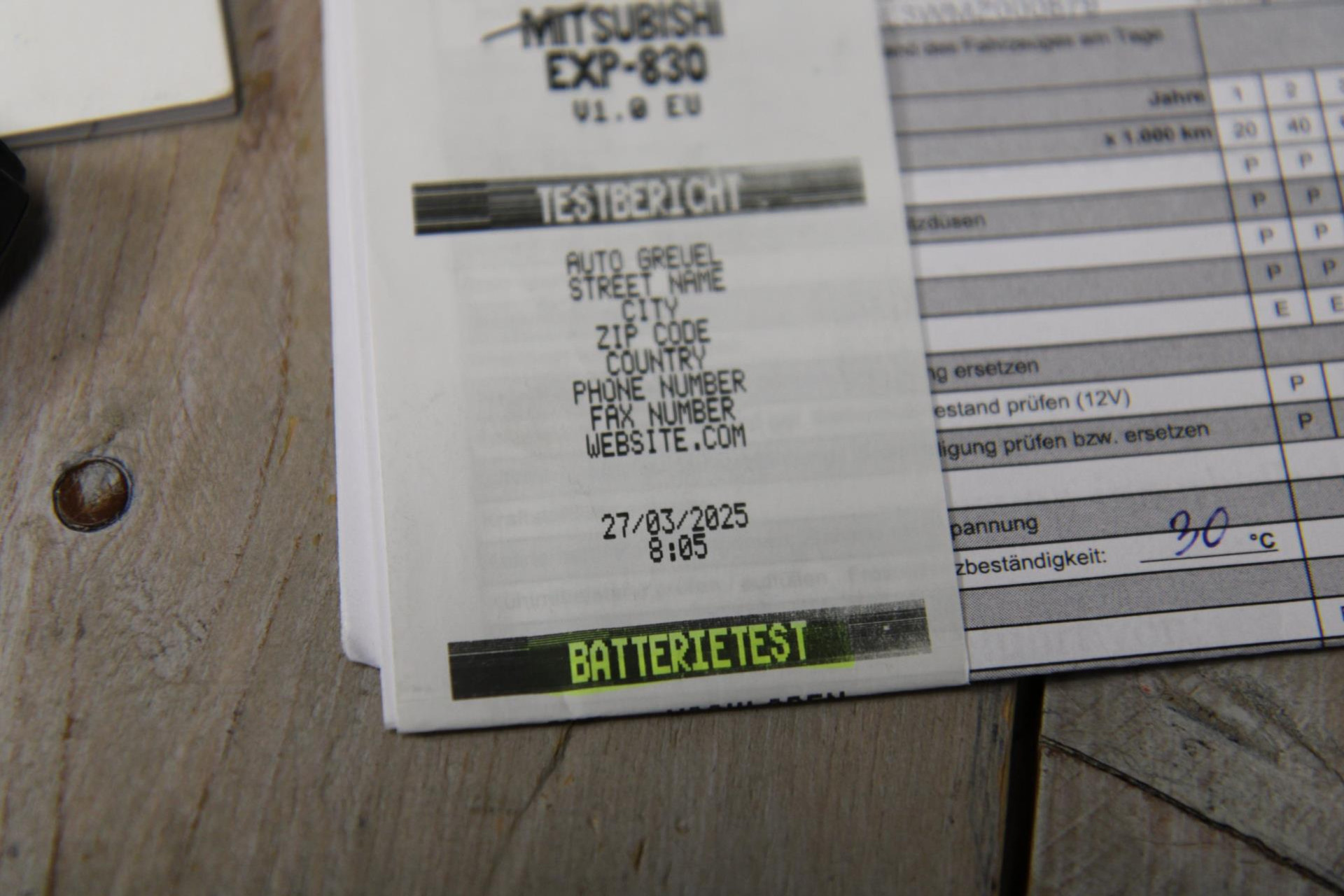 47134421-64.jpg