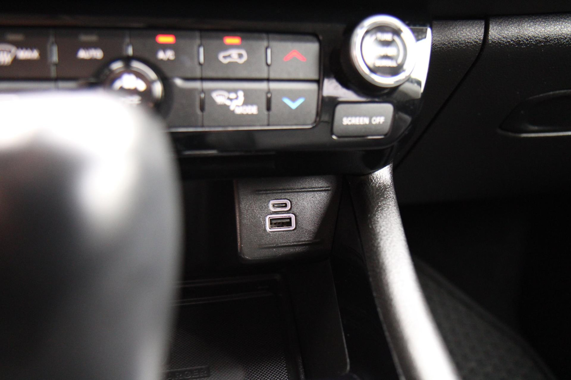 47135274-39.jpg