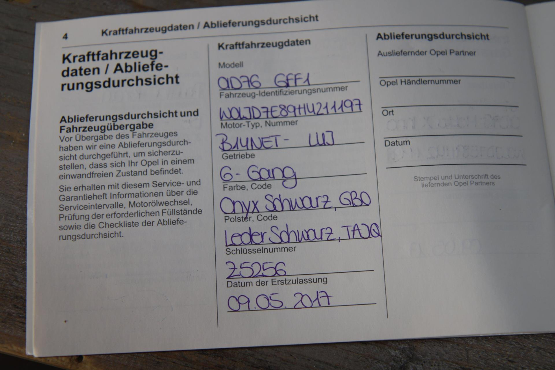 47197629-48.jpg