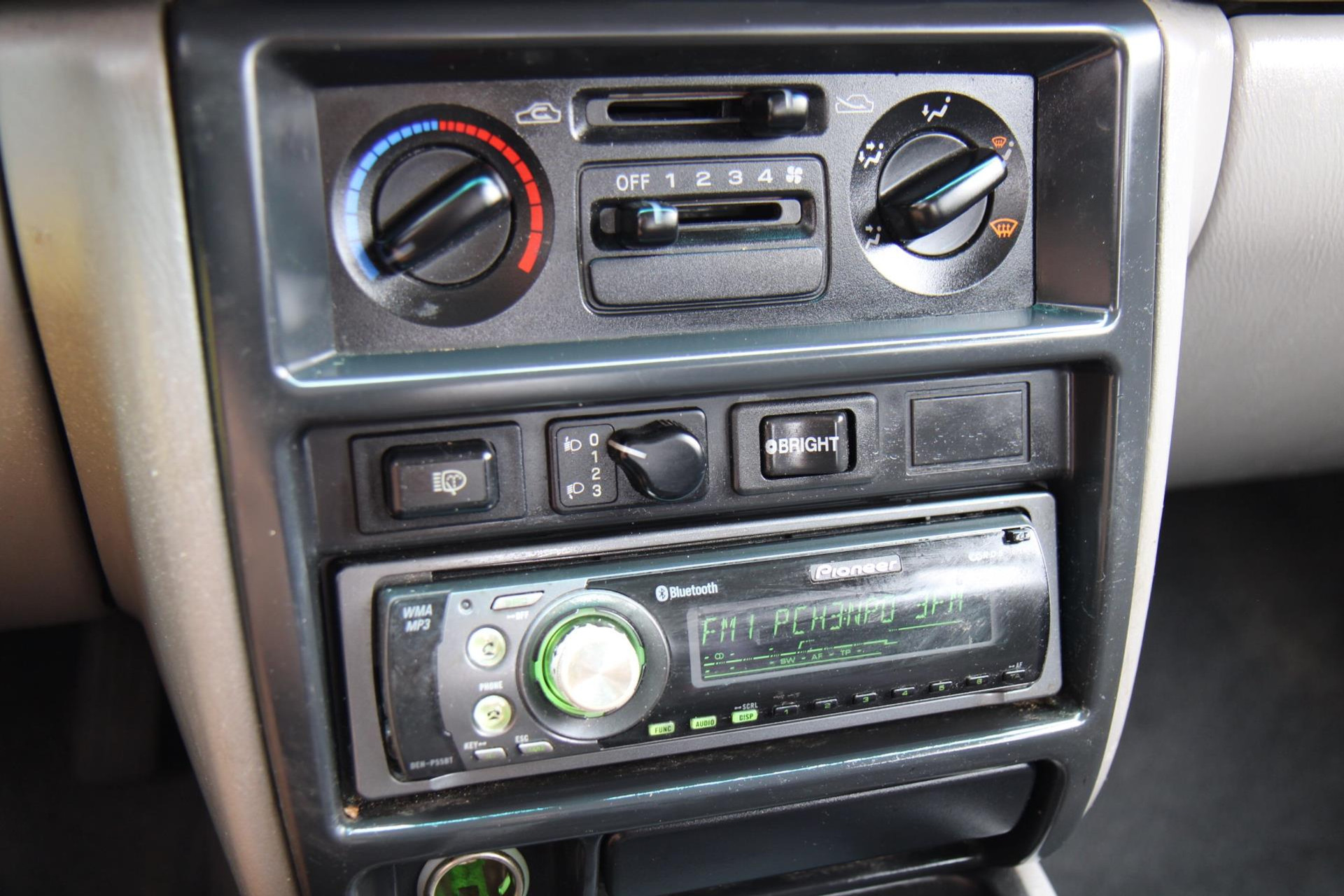 47205810-10.jpg