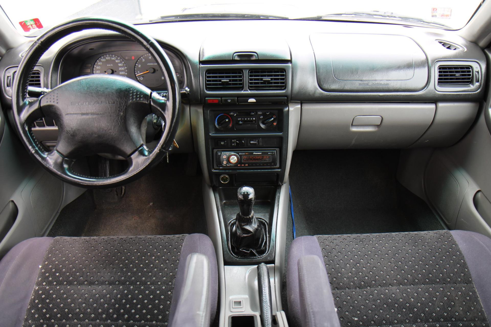47205810-8.jpg