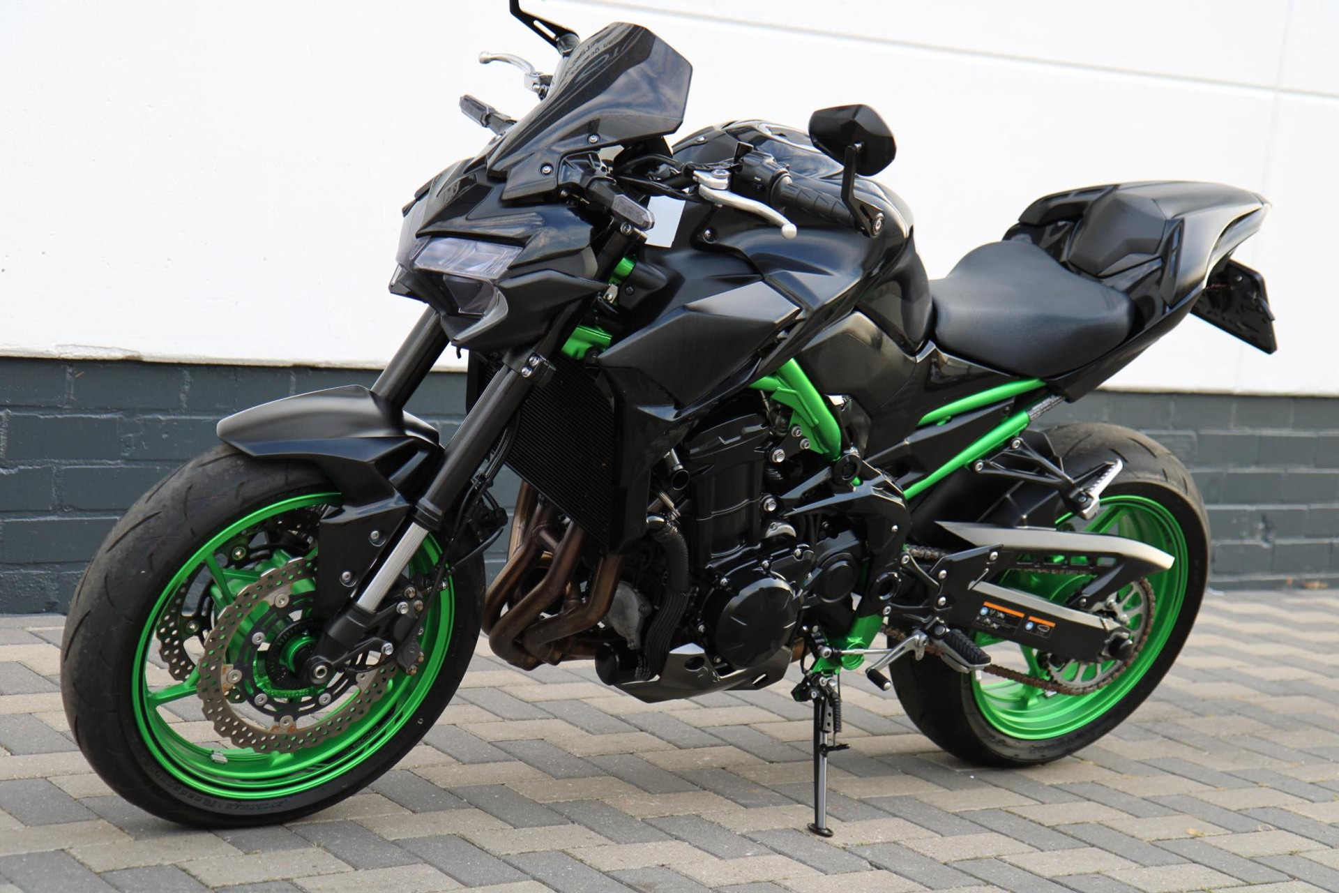 47212959-2.jpg