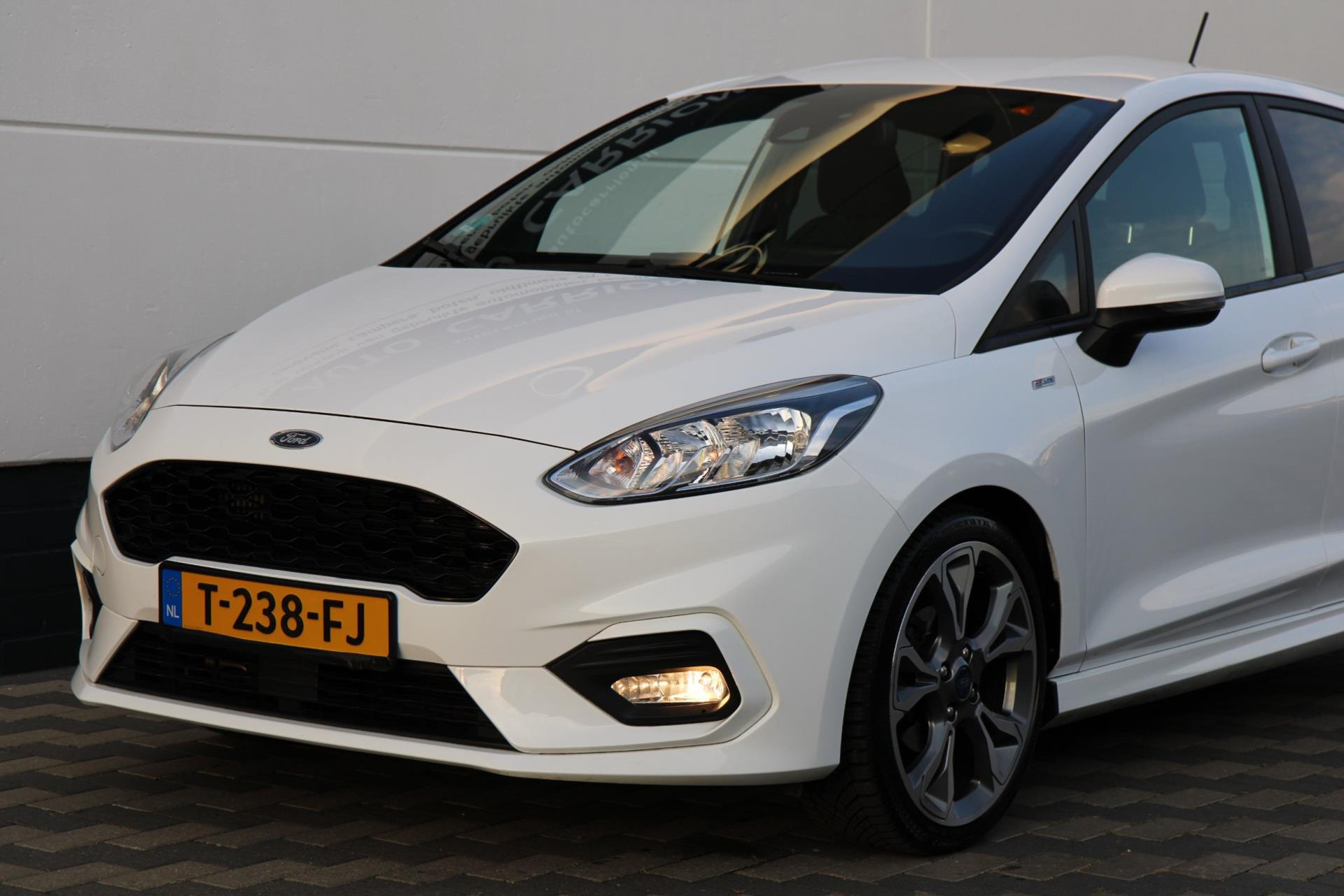 47227040-80.jpg