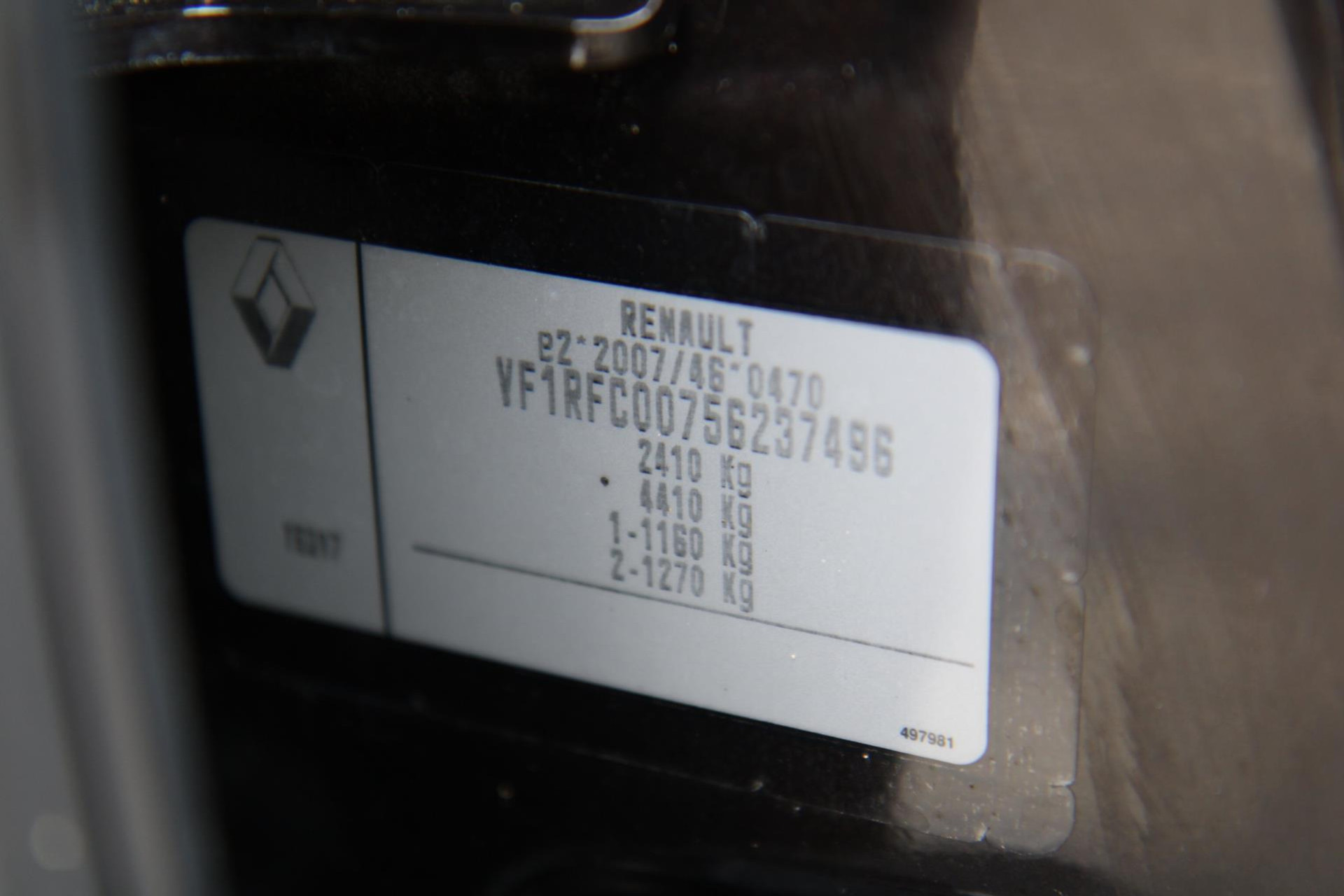 47256889-40.jpg