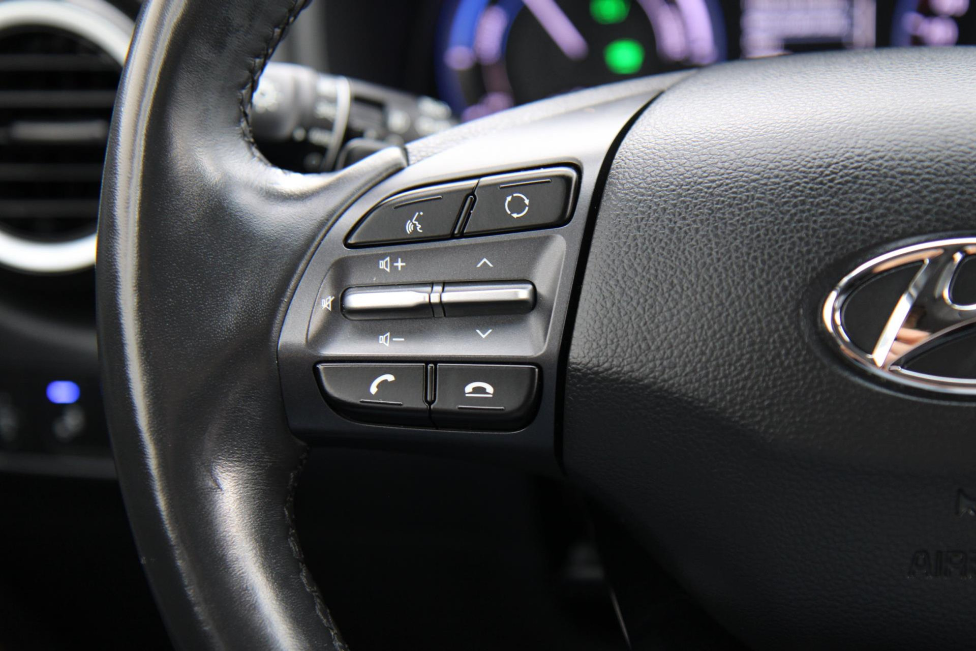 47260877-19.jpg