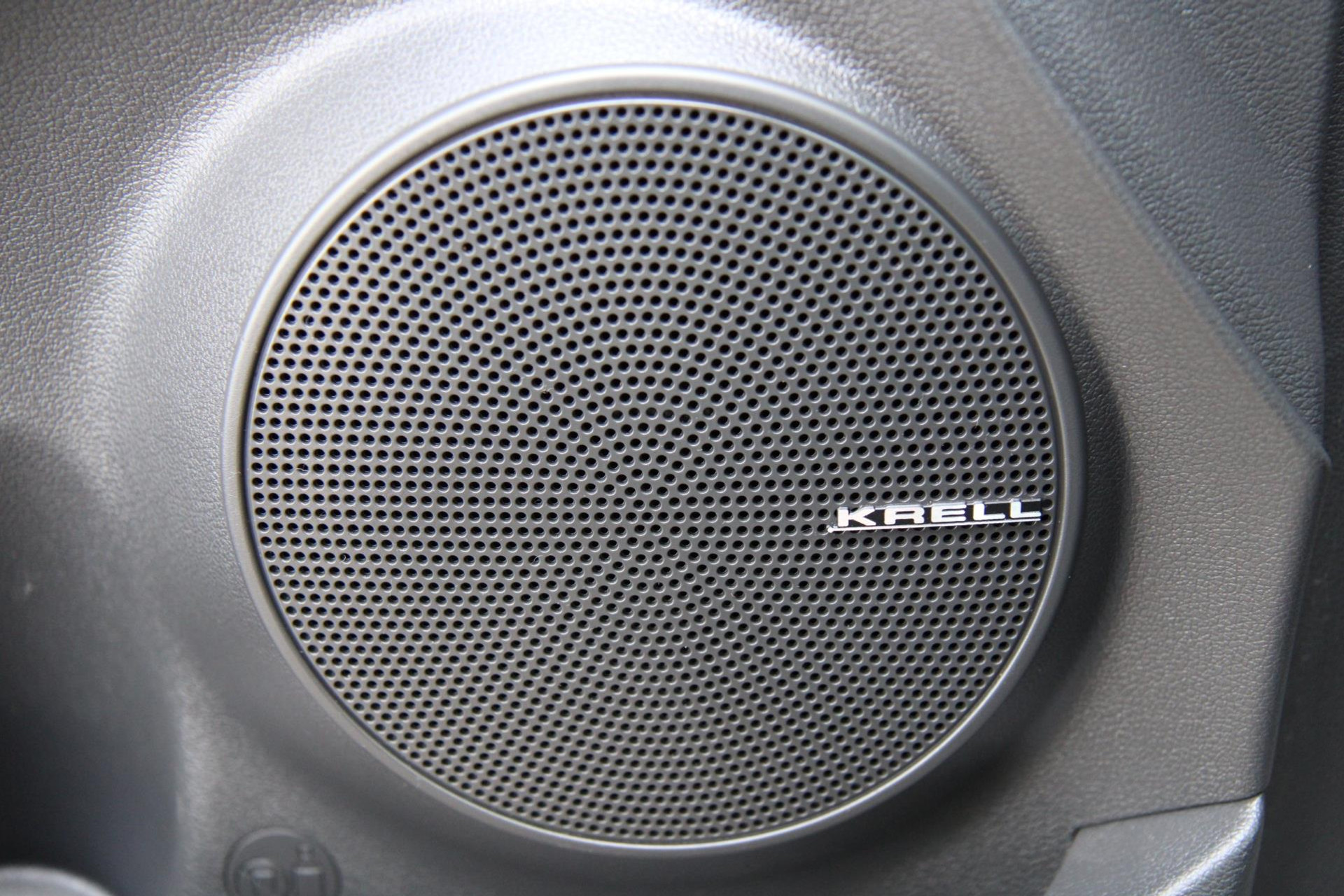 47332721-53.jpg