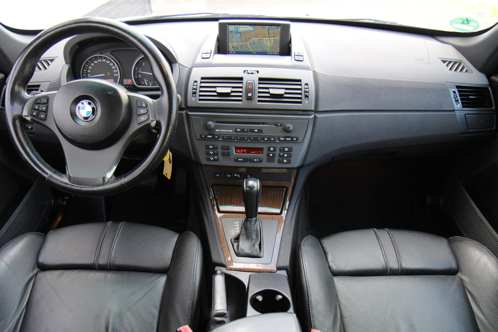 47332723-10.jpg