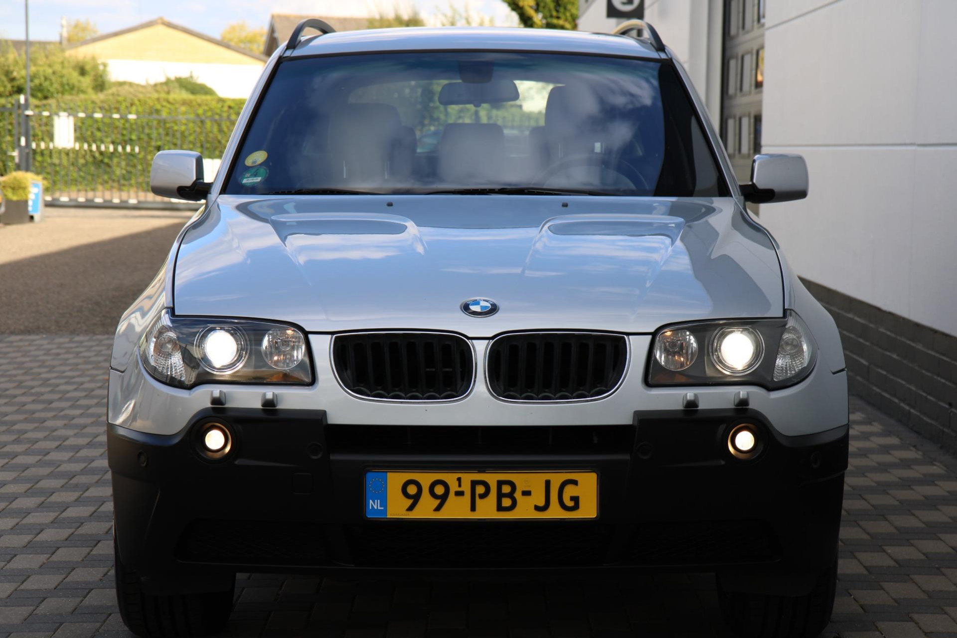 47332723-20.jpg