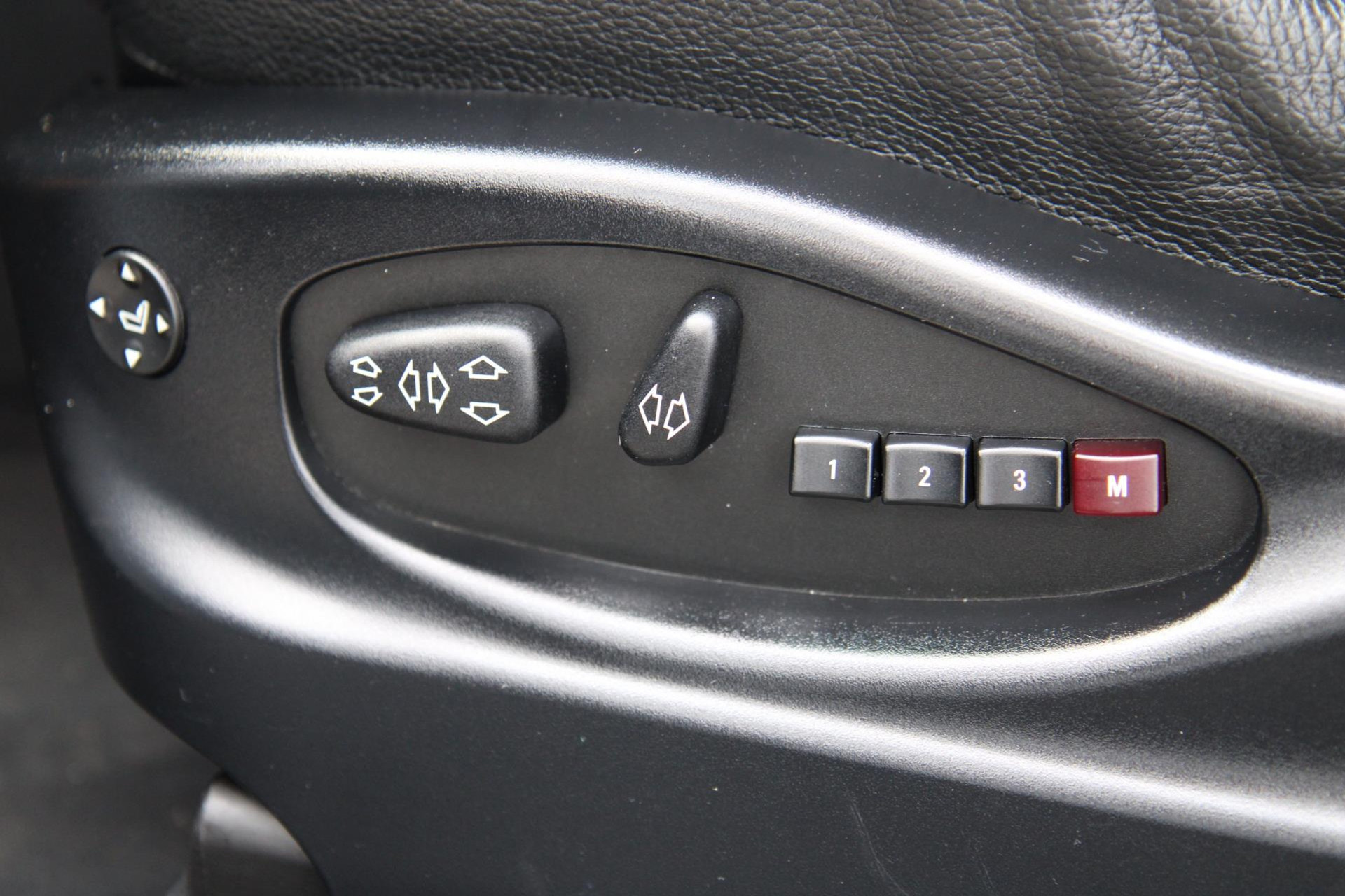 47332723-8.jpg