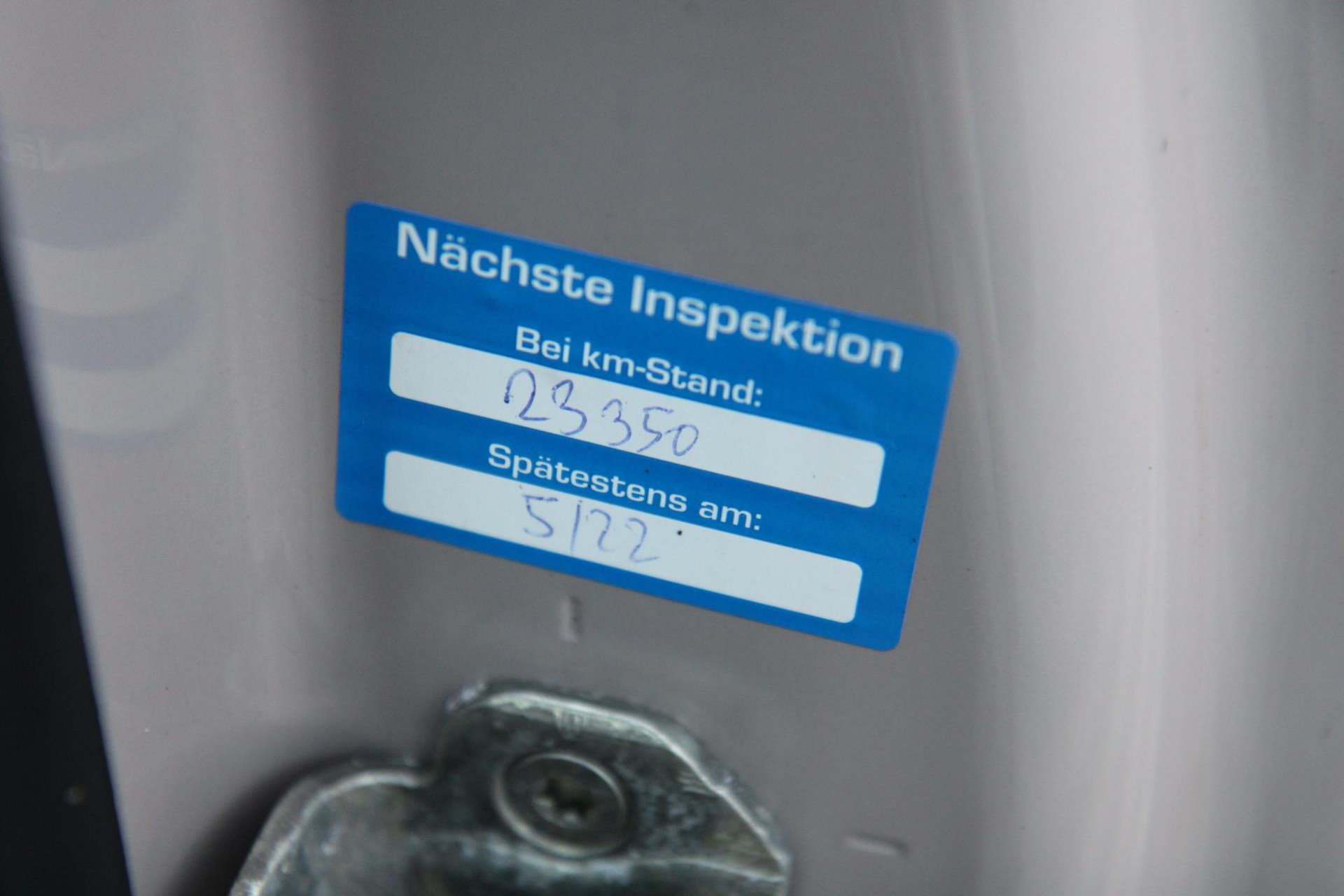 47337008-45.jpg