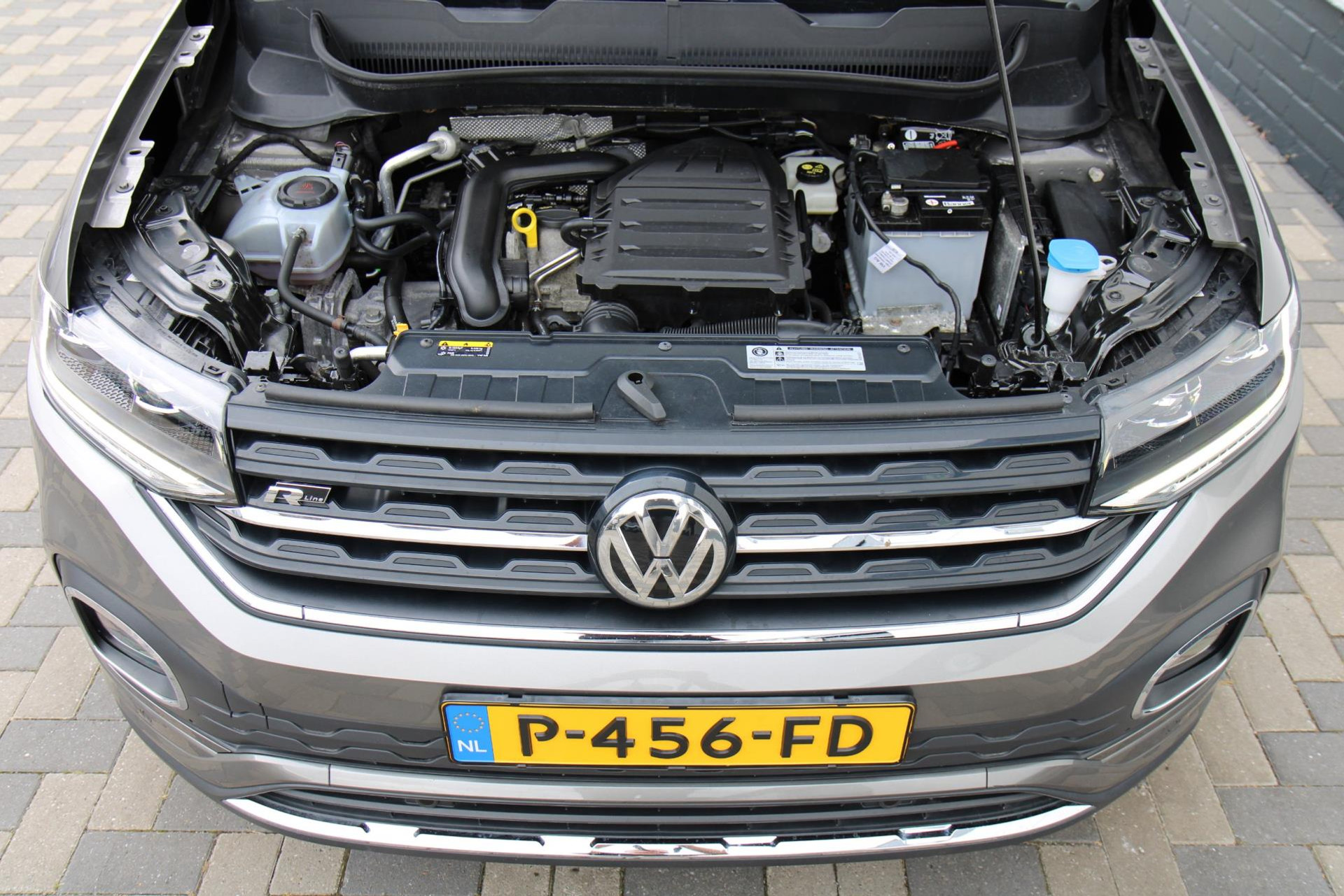 47377014-45.jpg