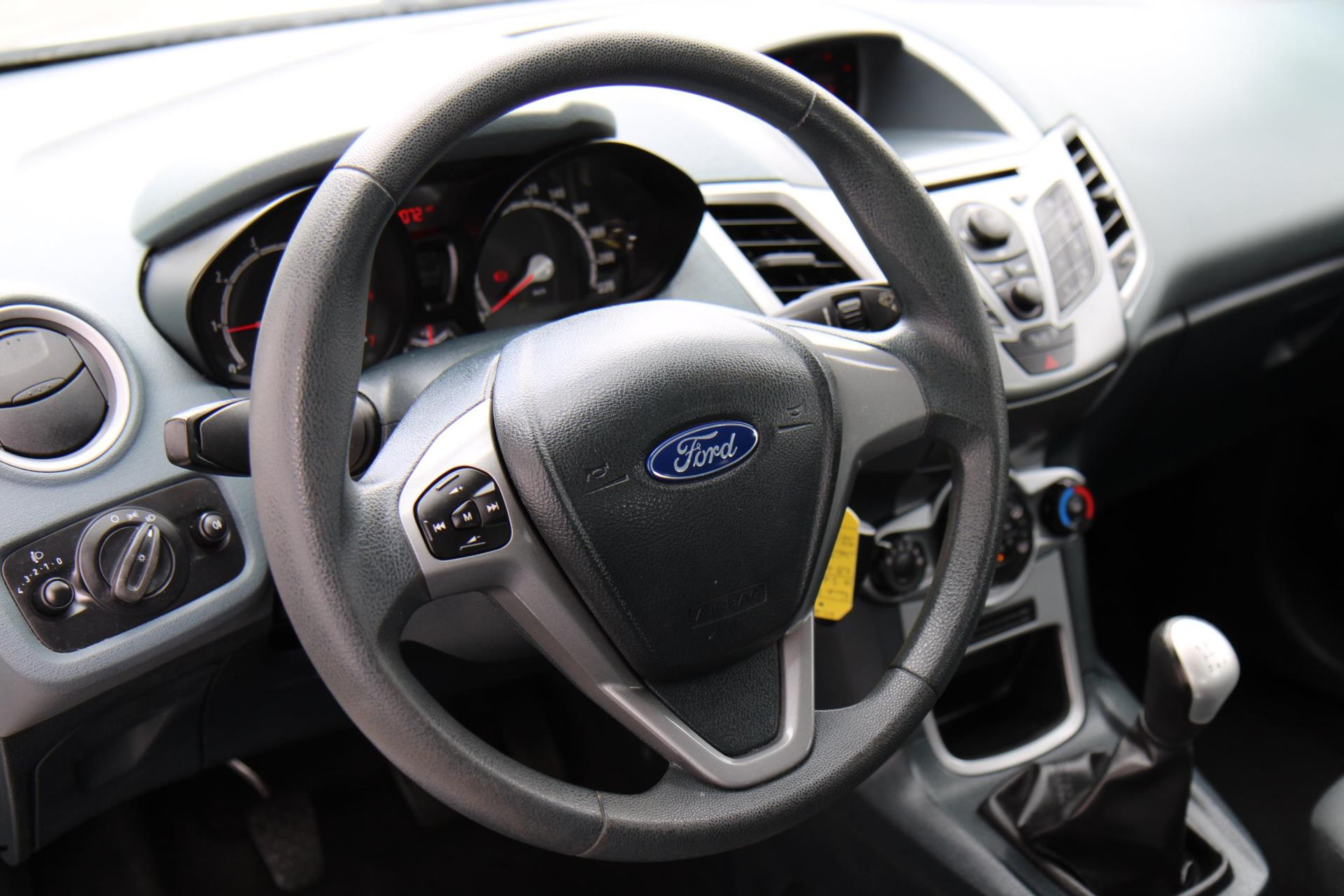 47402003-10.jpg