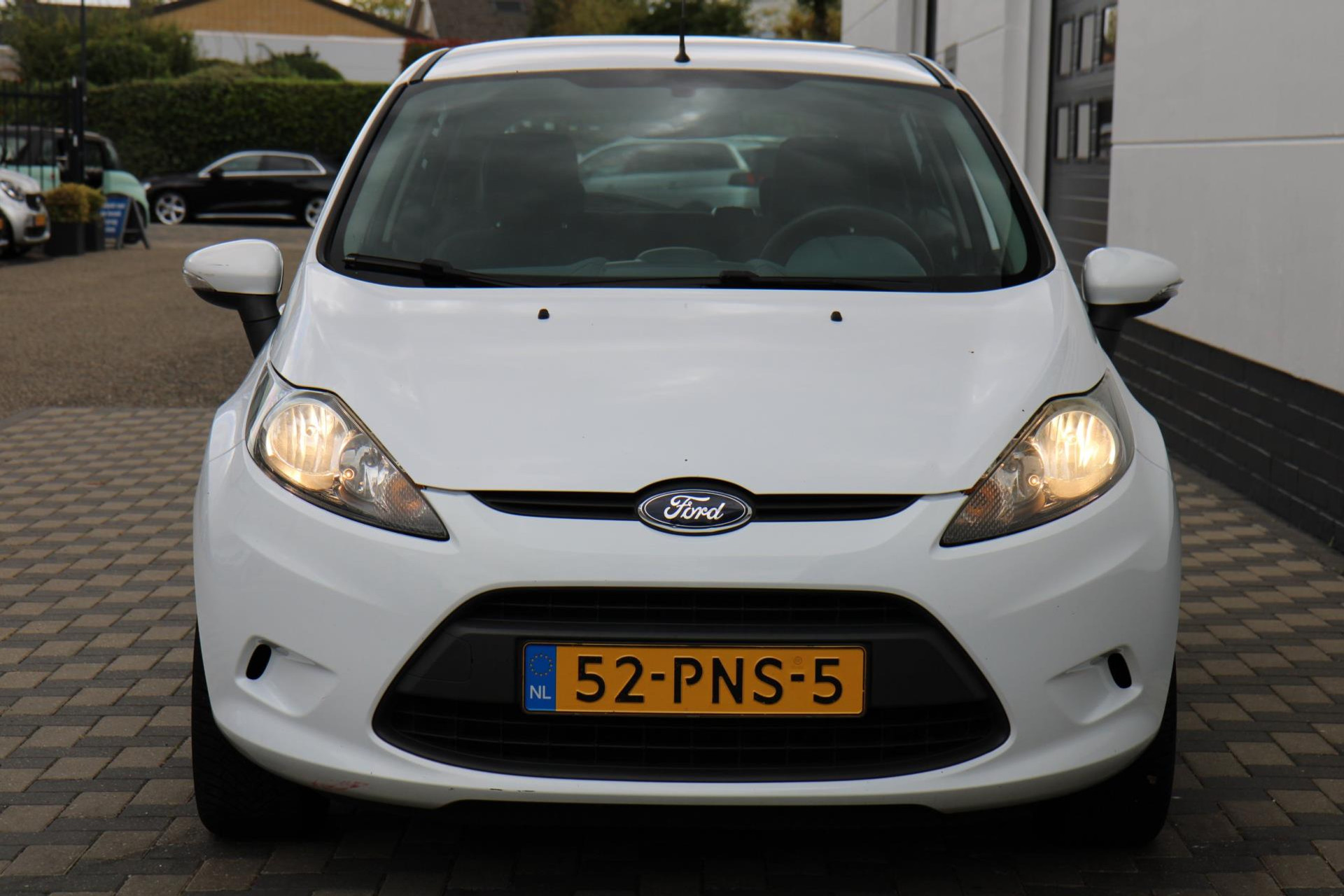 47402003-20.jpg
