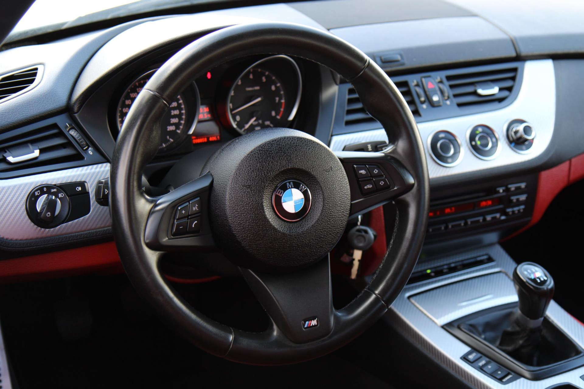 47494090-17.jpg