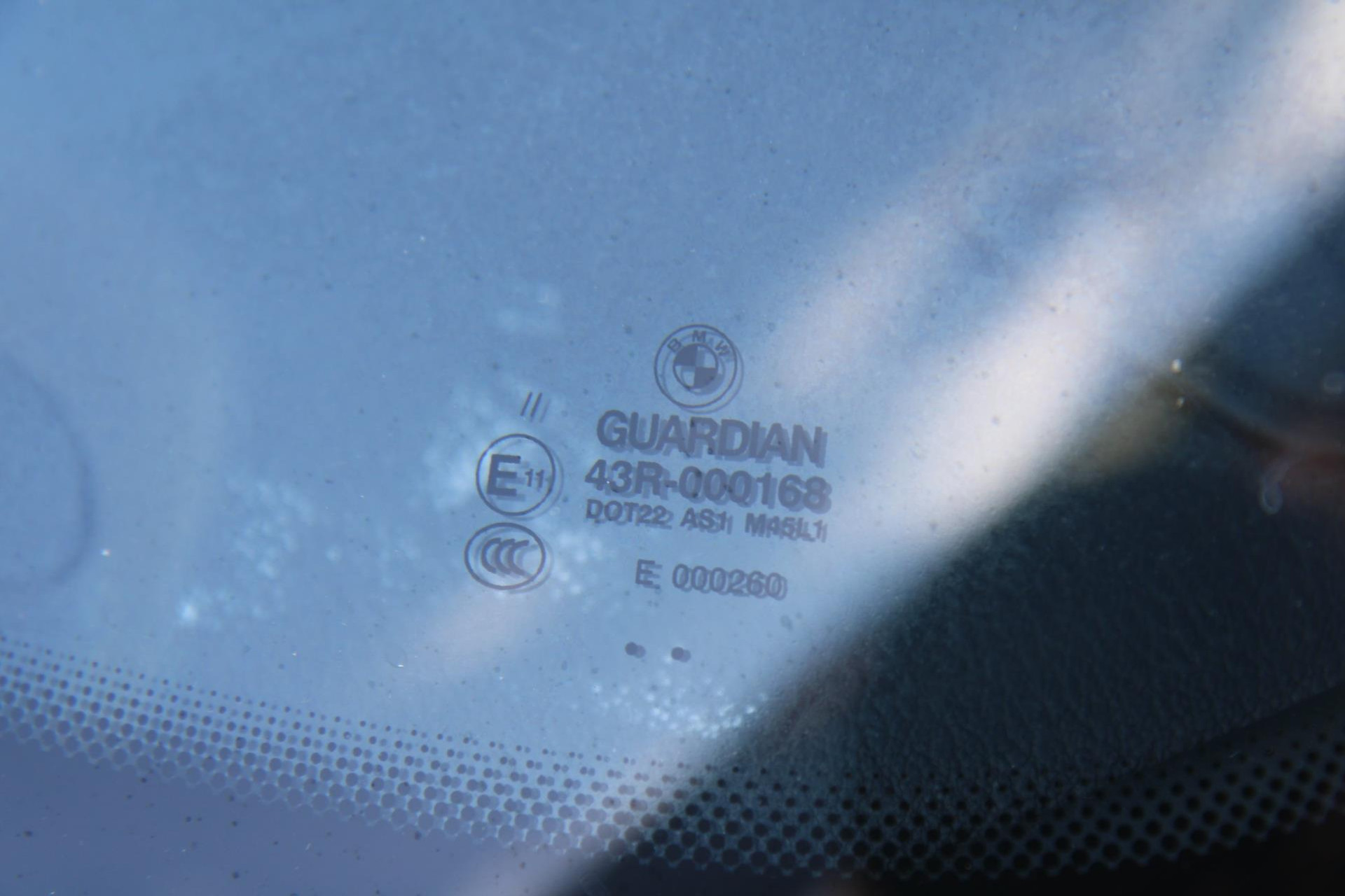 47494090-37.jpg