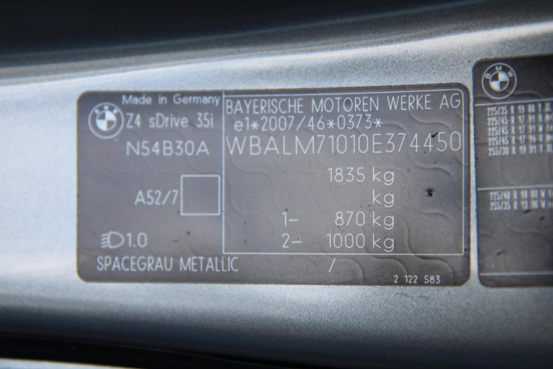 47494090-39.jpg