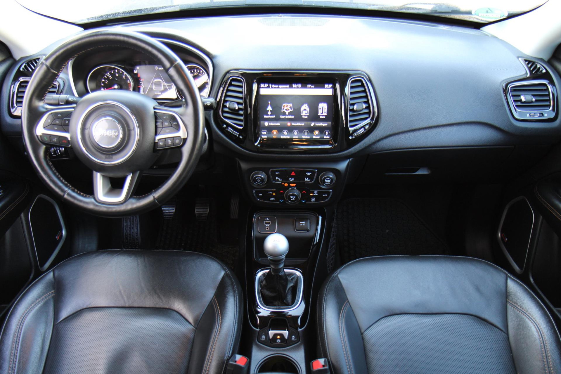 47494123-12.jpg