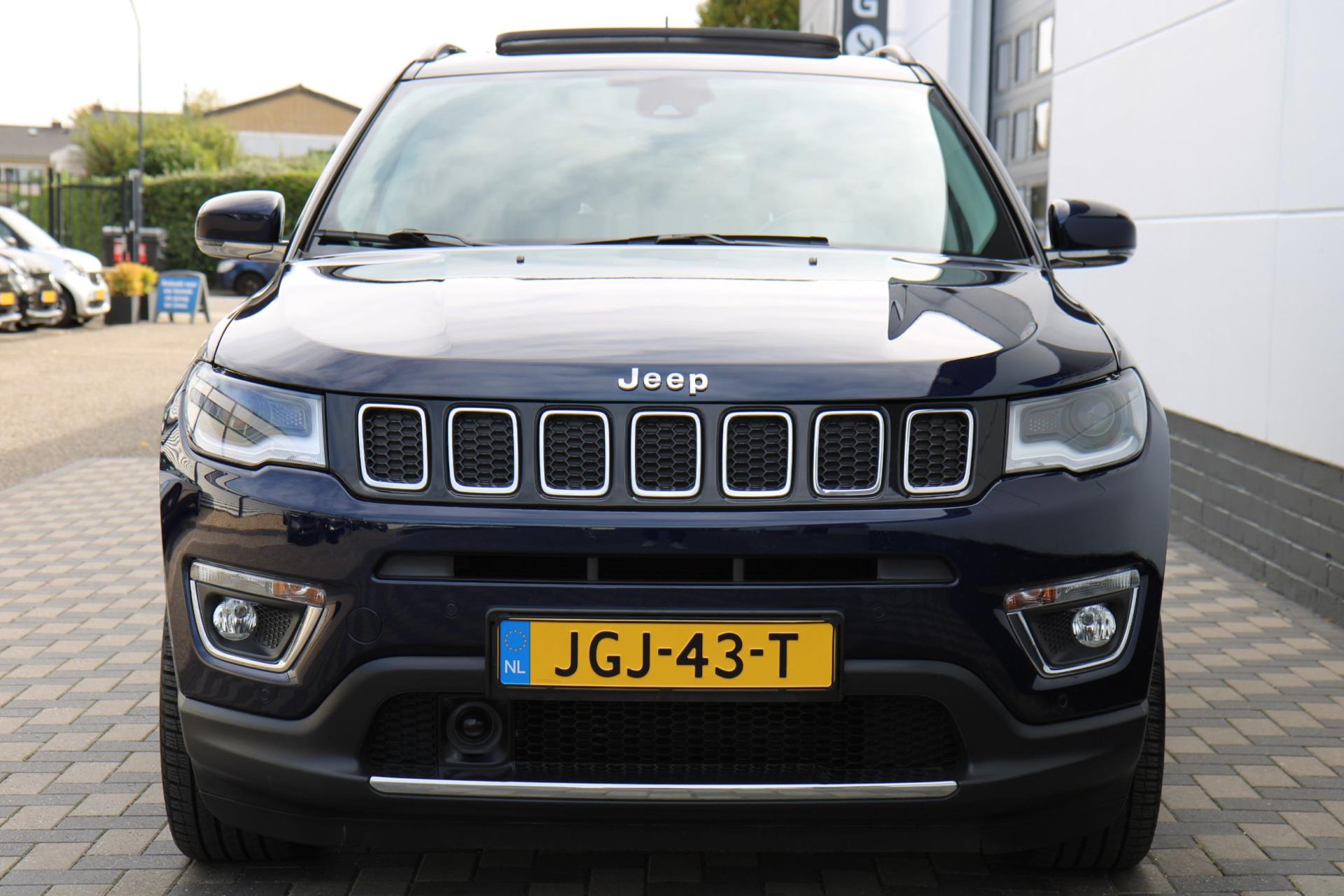 47494123-37.jpg
