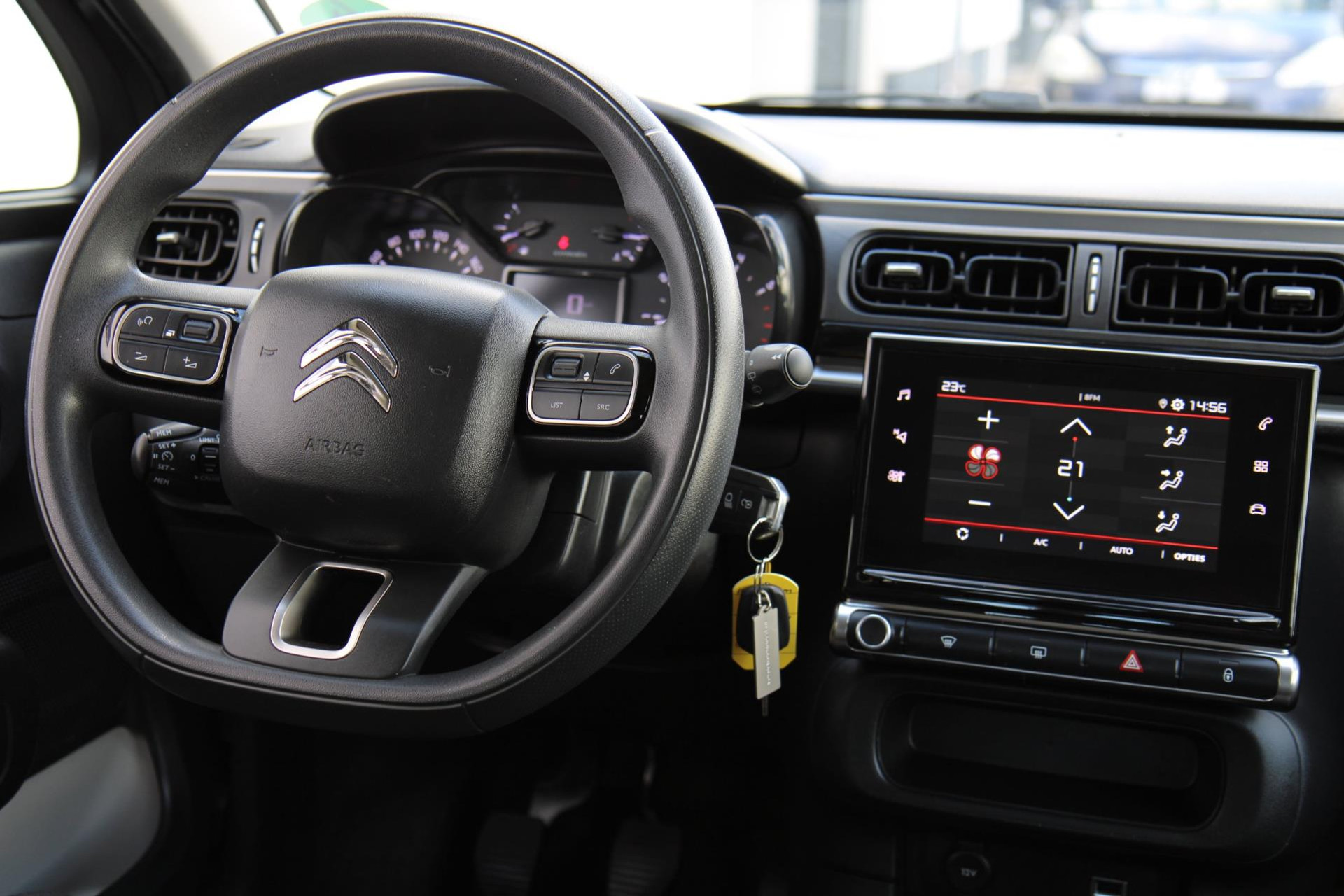 47517018-28.jpg