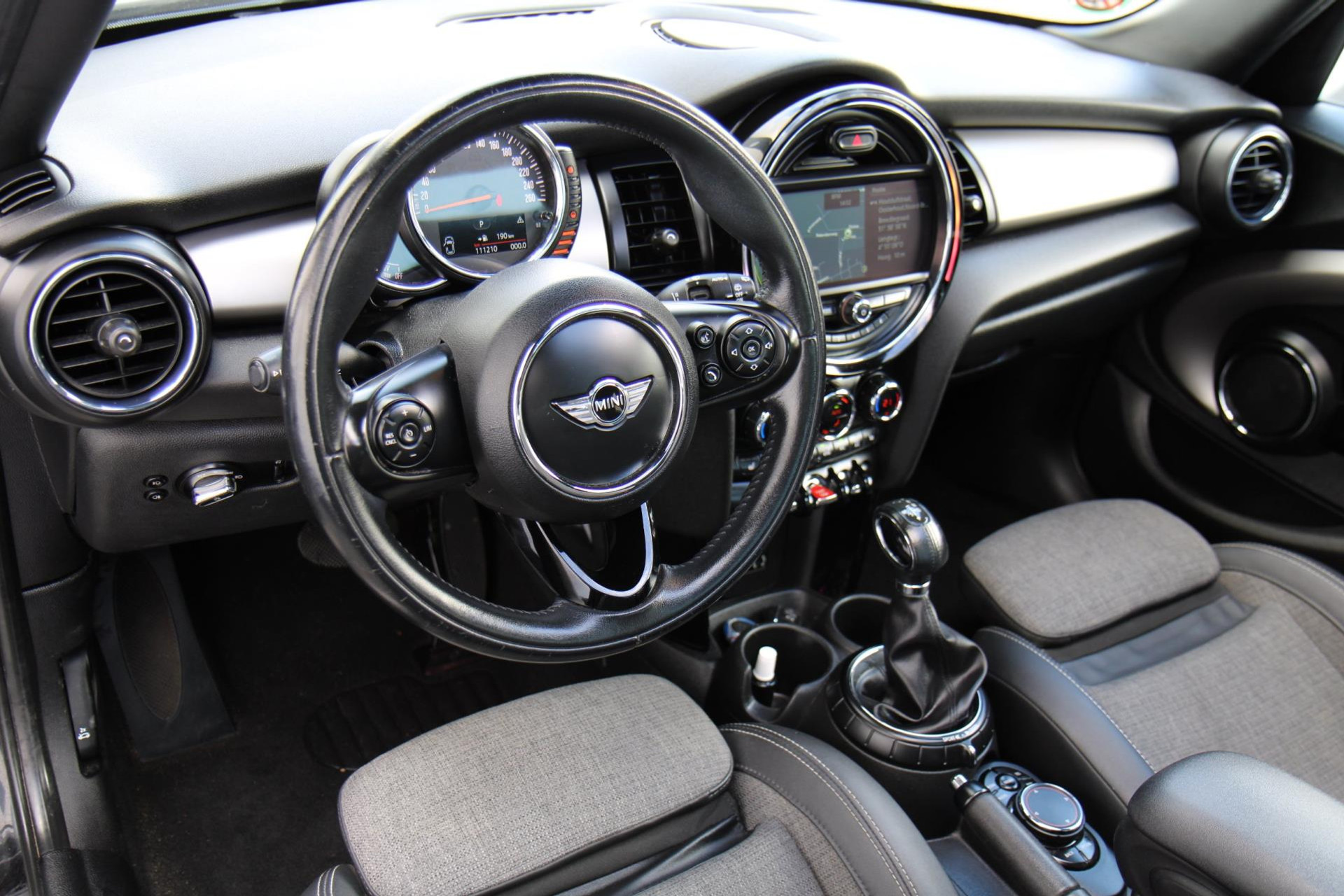 47574175-16.jpg
