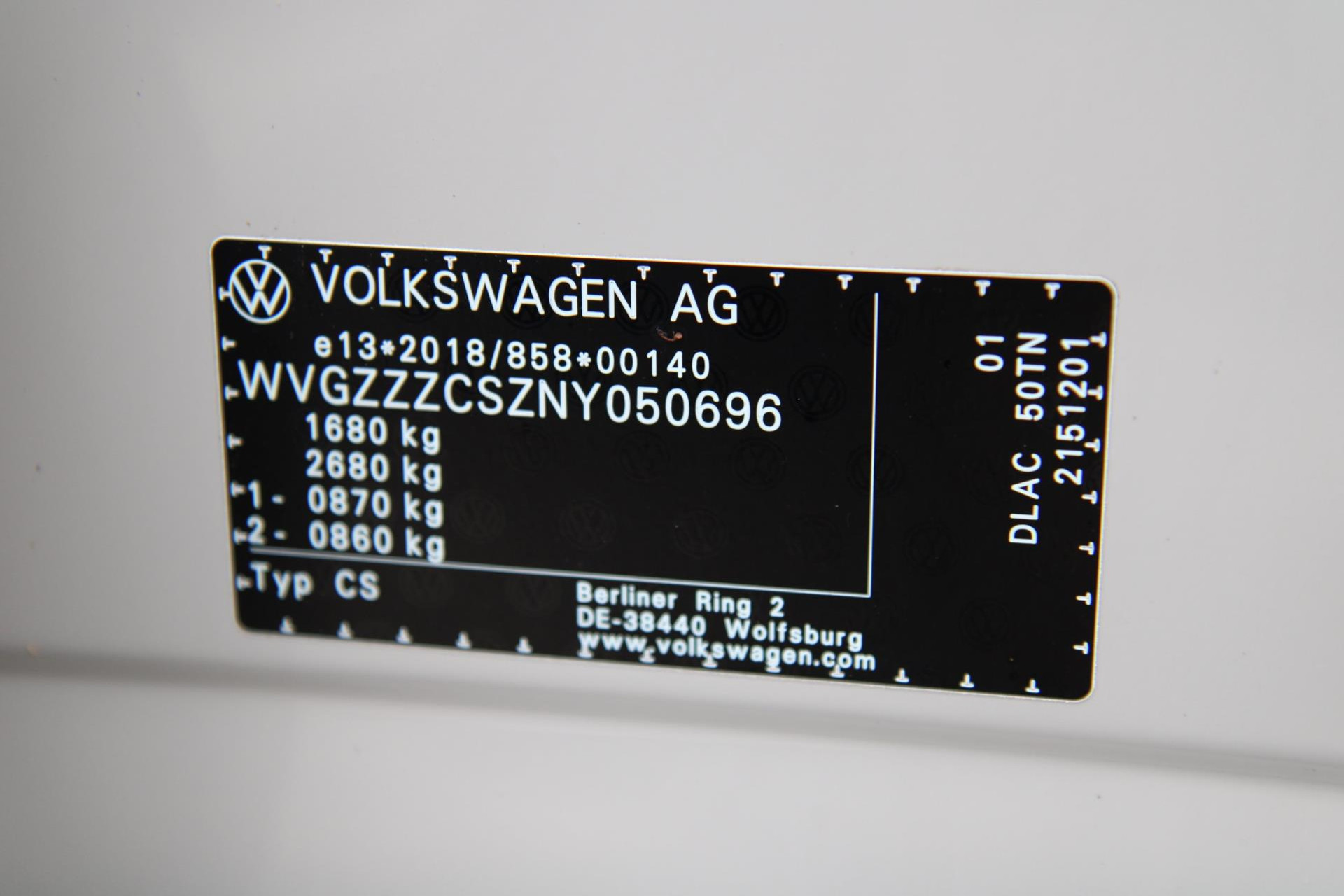 47716254-25.jpg