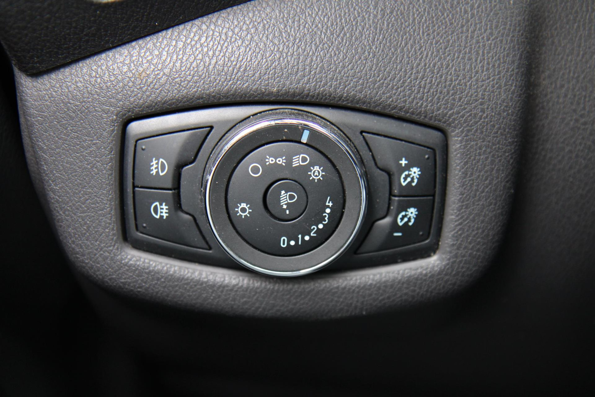 47716589-23.jpg