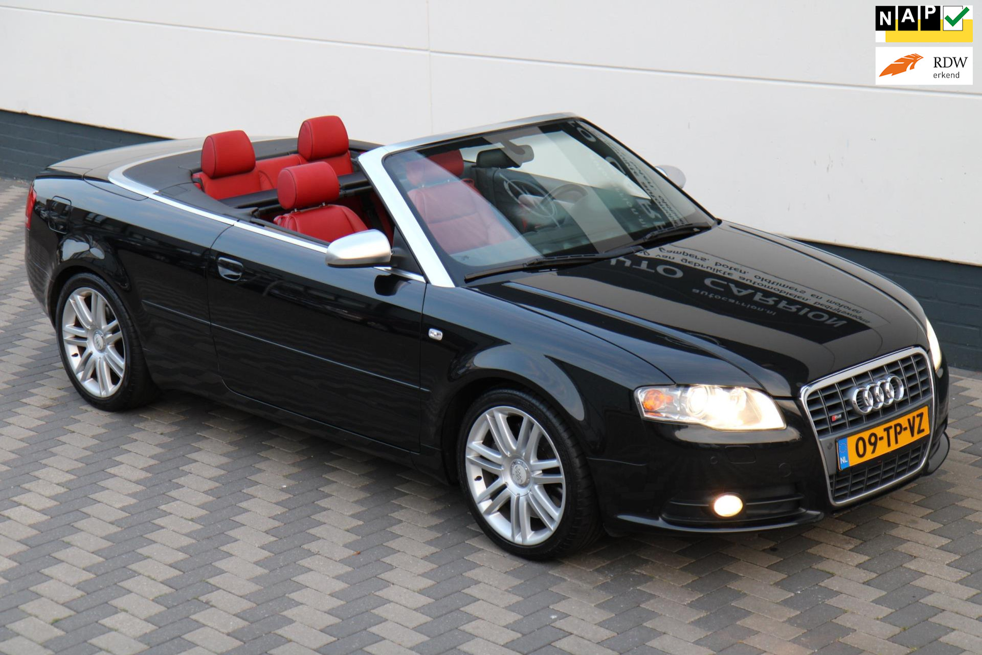 47768845-87.jpg